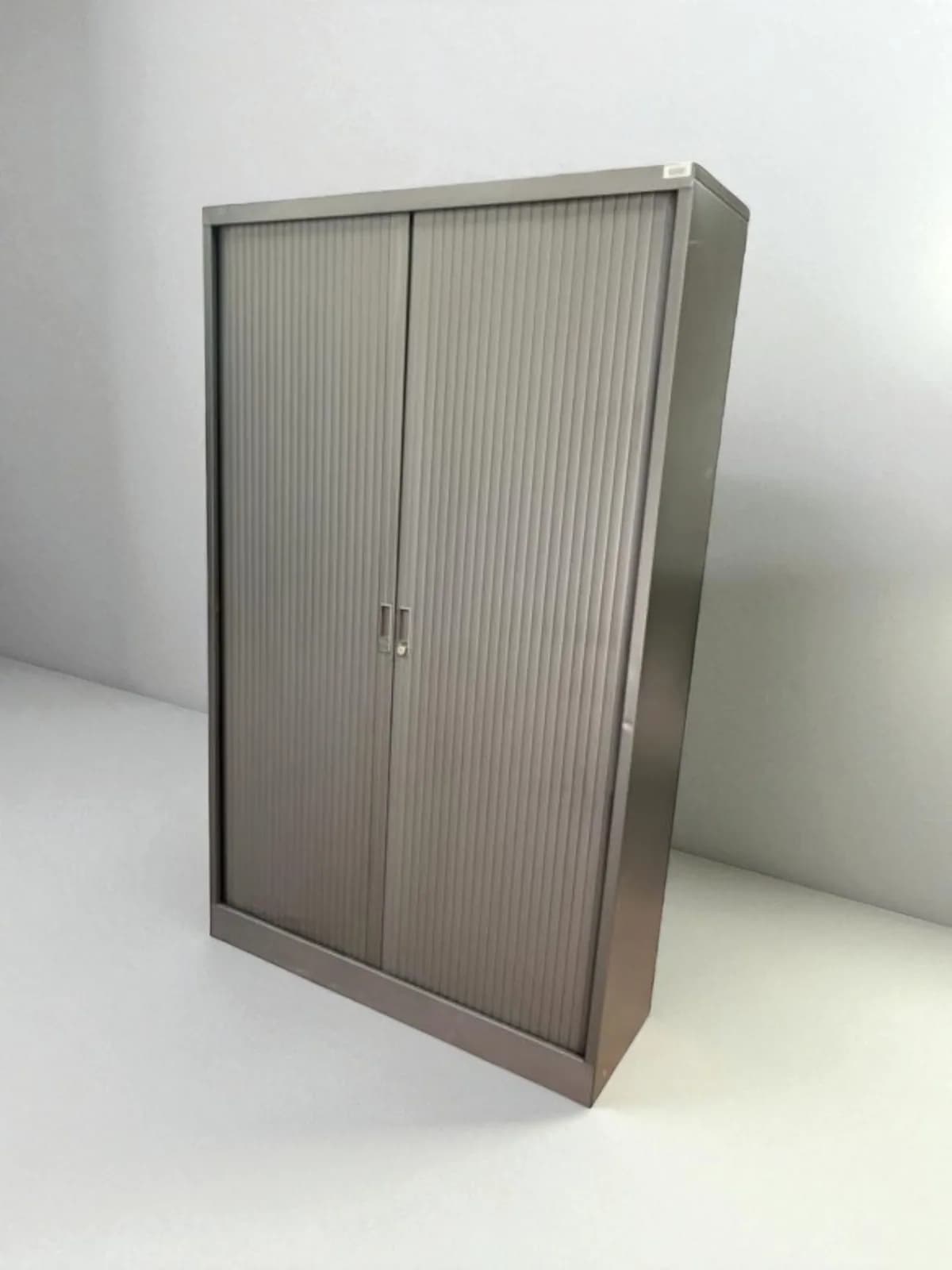 Armoire haute 120x200cm Marcadet grise monobloc