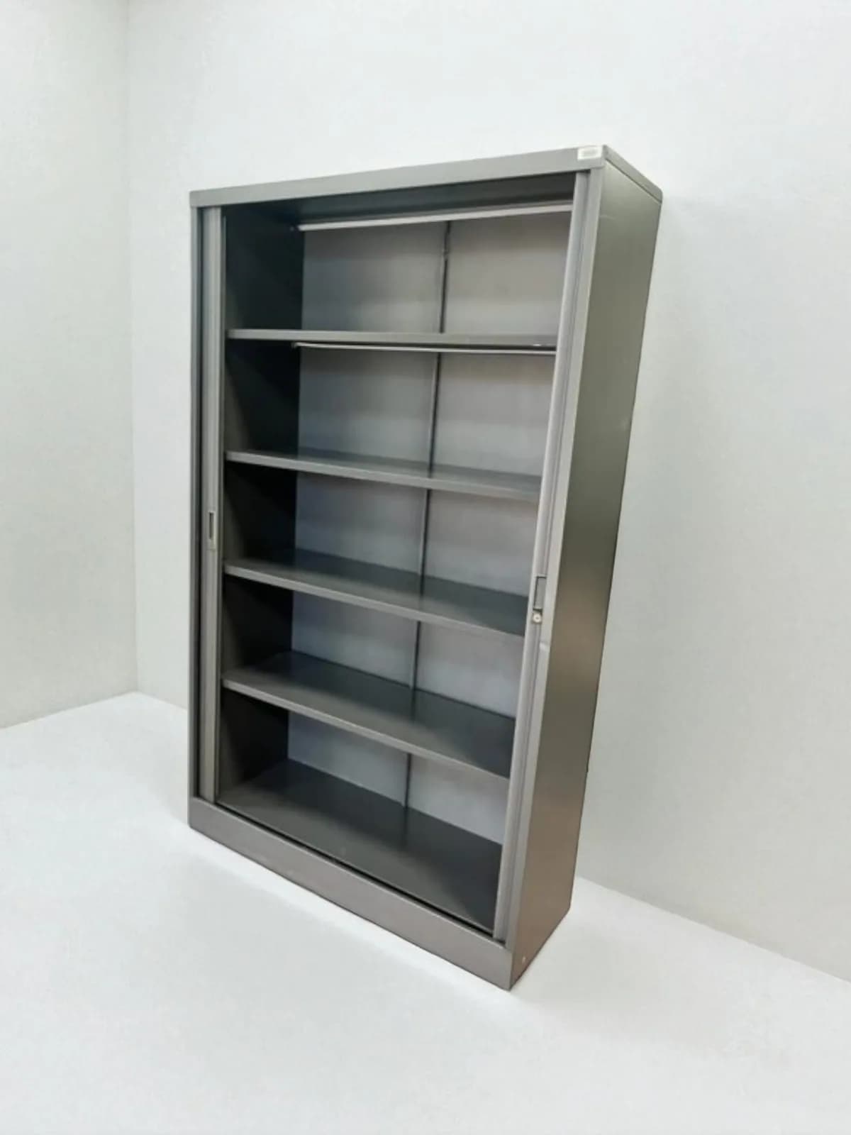 Armoire haute 120x200cm Marcadet grise monobloc — vue 3