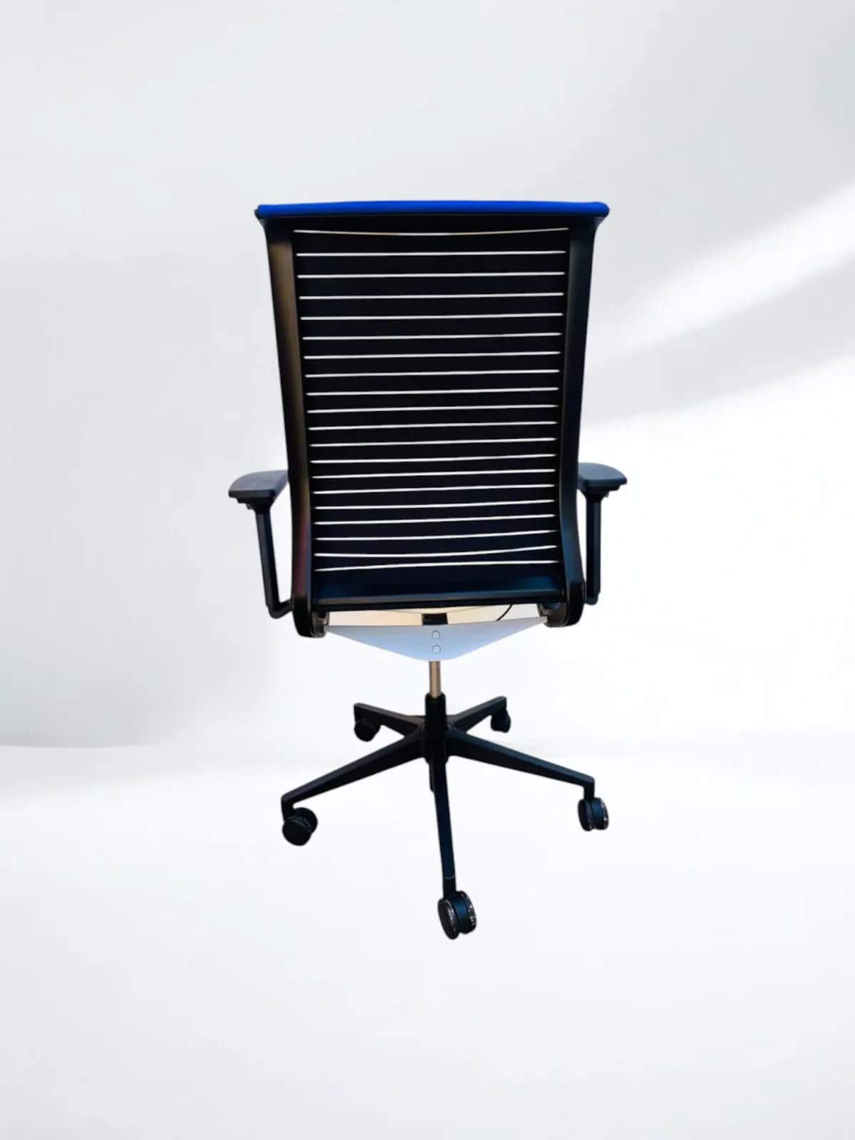 Chaise à roulette Steelcase thinks bleu — vue 4