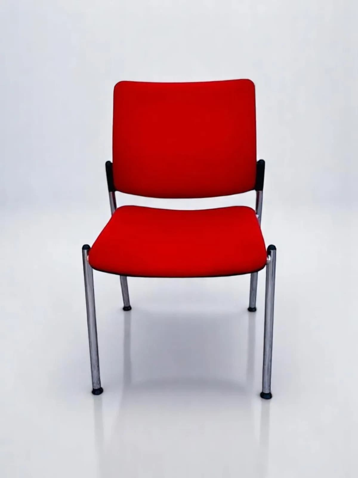 Chaise visiteur accueil Interstul rouge empilable — vue 2