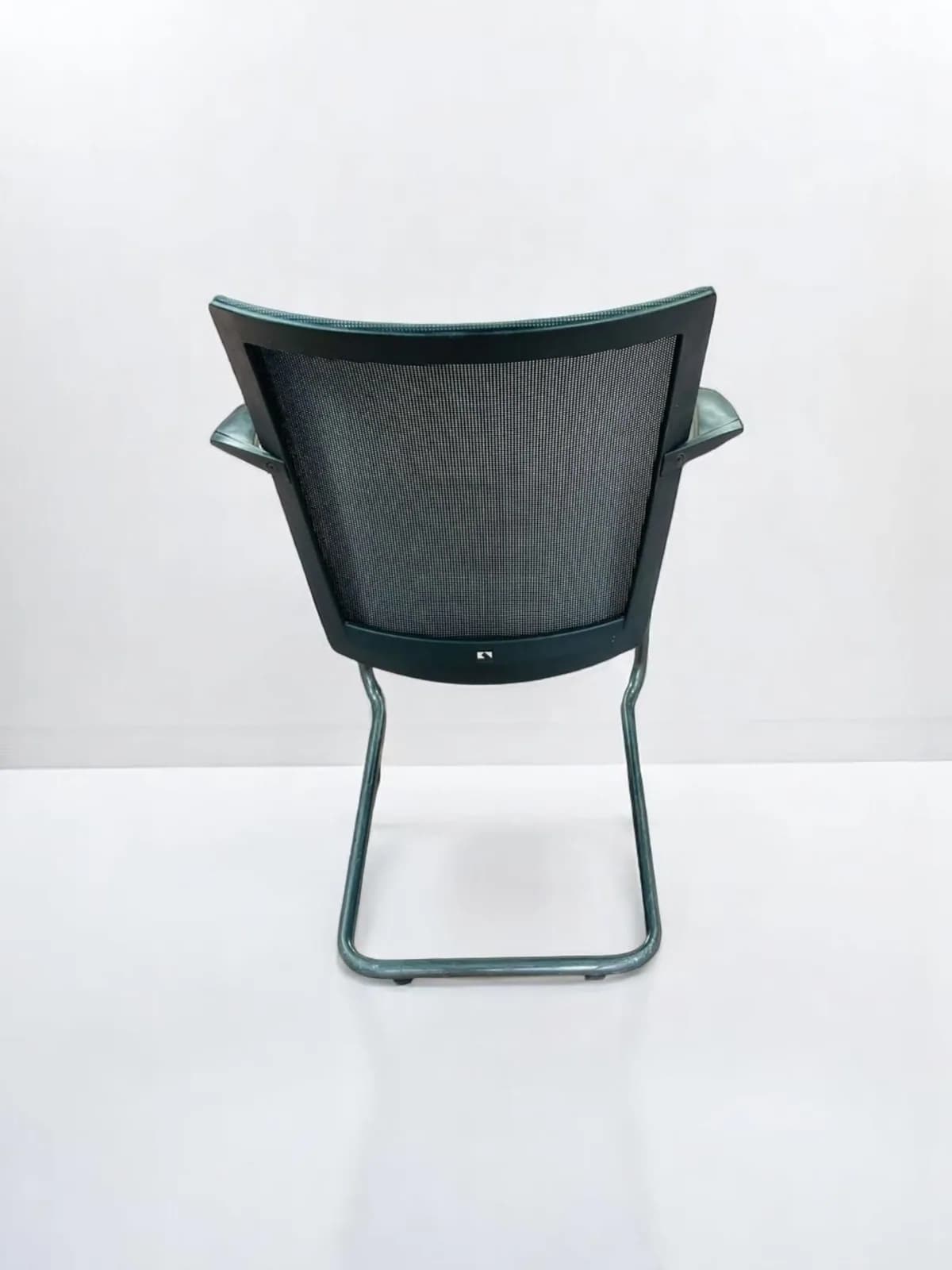 Chaise visiteur salle réunion König+Neurath Mesh — vue 5