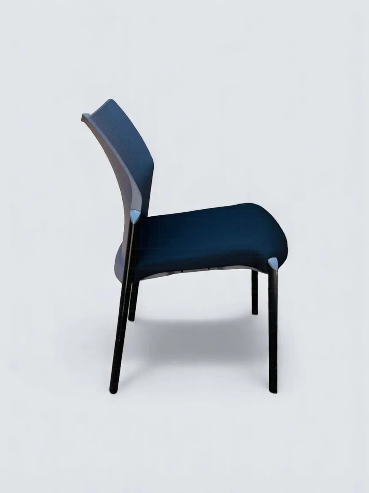 Chaise visiteur senator empilable noir — vue 3