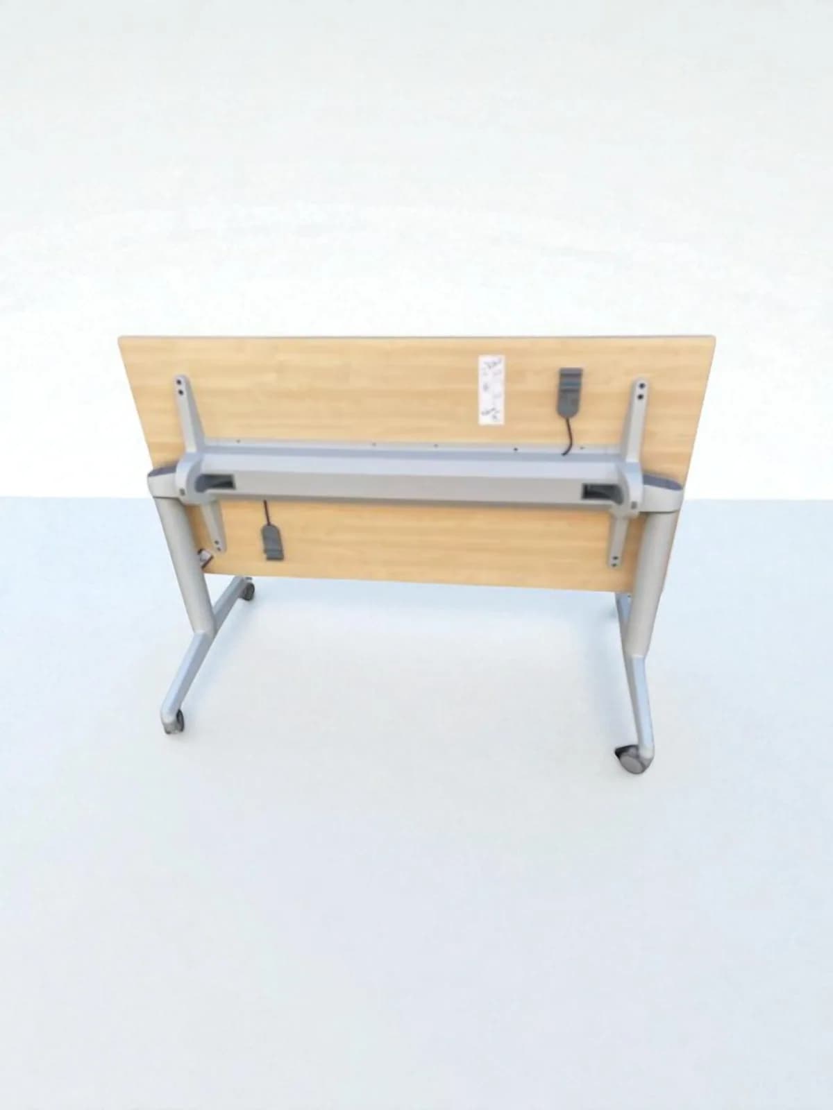 Table pliante Steelcase Flip Flop twin 140x70cm chêne — vue 3
