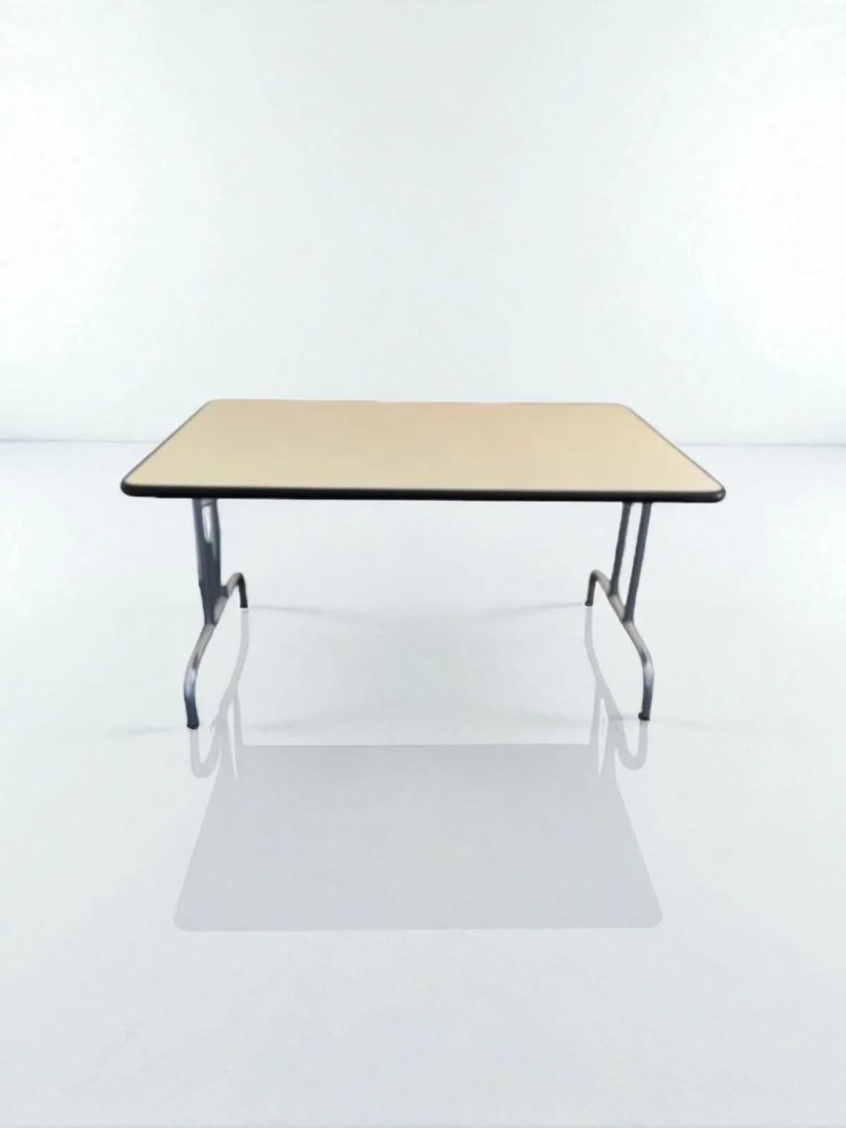 Table pliante rectangulaire 140x80cm — vue 2