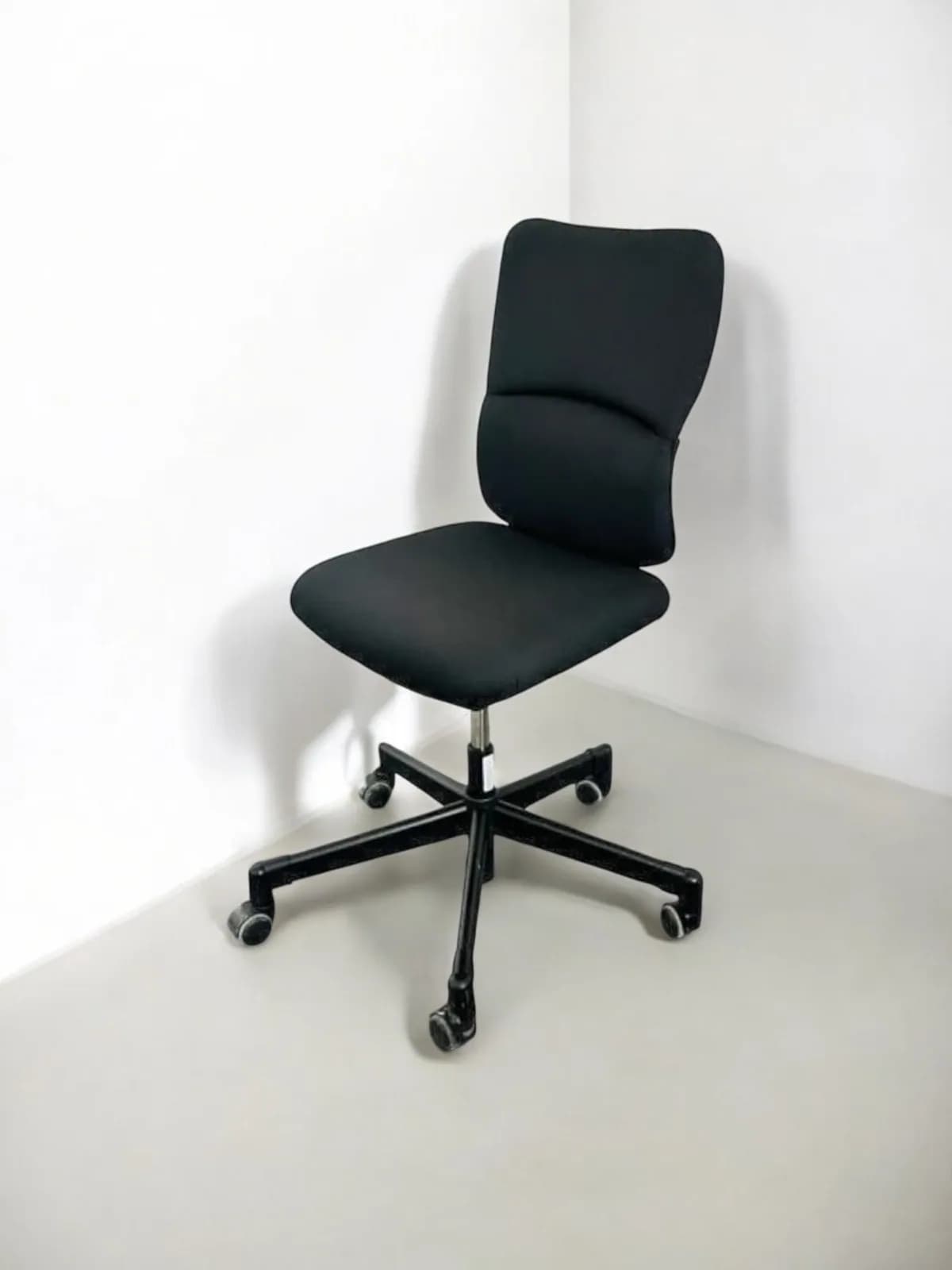 Chaise à roulette bureau Steelcase lets'b noir — vue 2