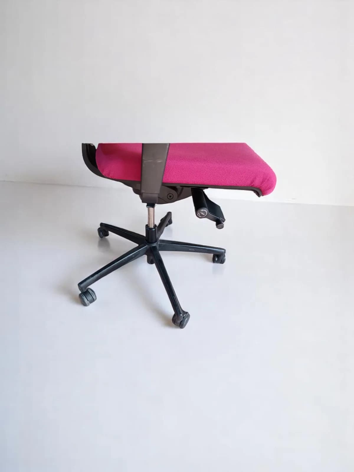 Chaise à roulette kush+Co ergonomique dossier mesh — vue 4