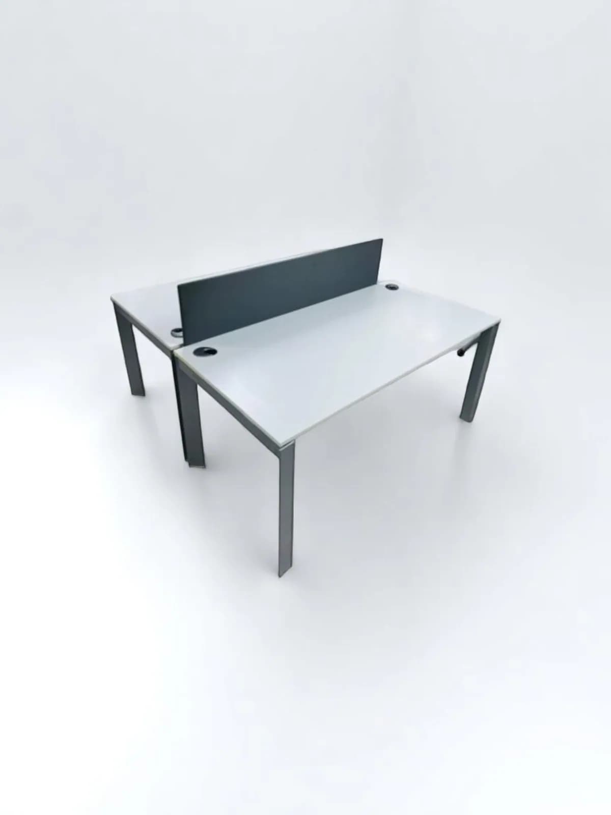 Bureau bench steelcase 160x160cm — vue 4