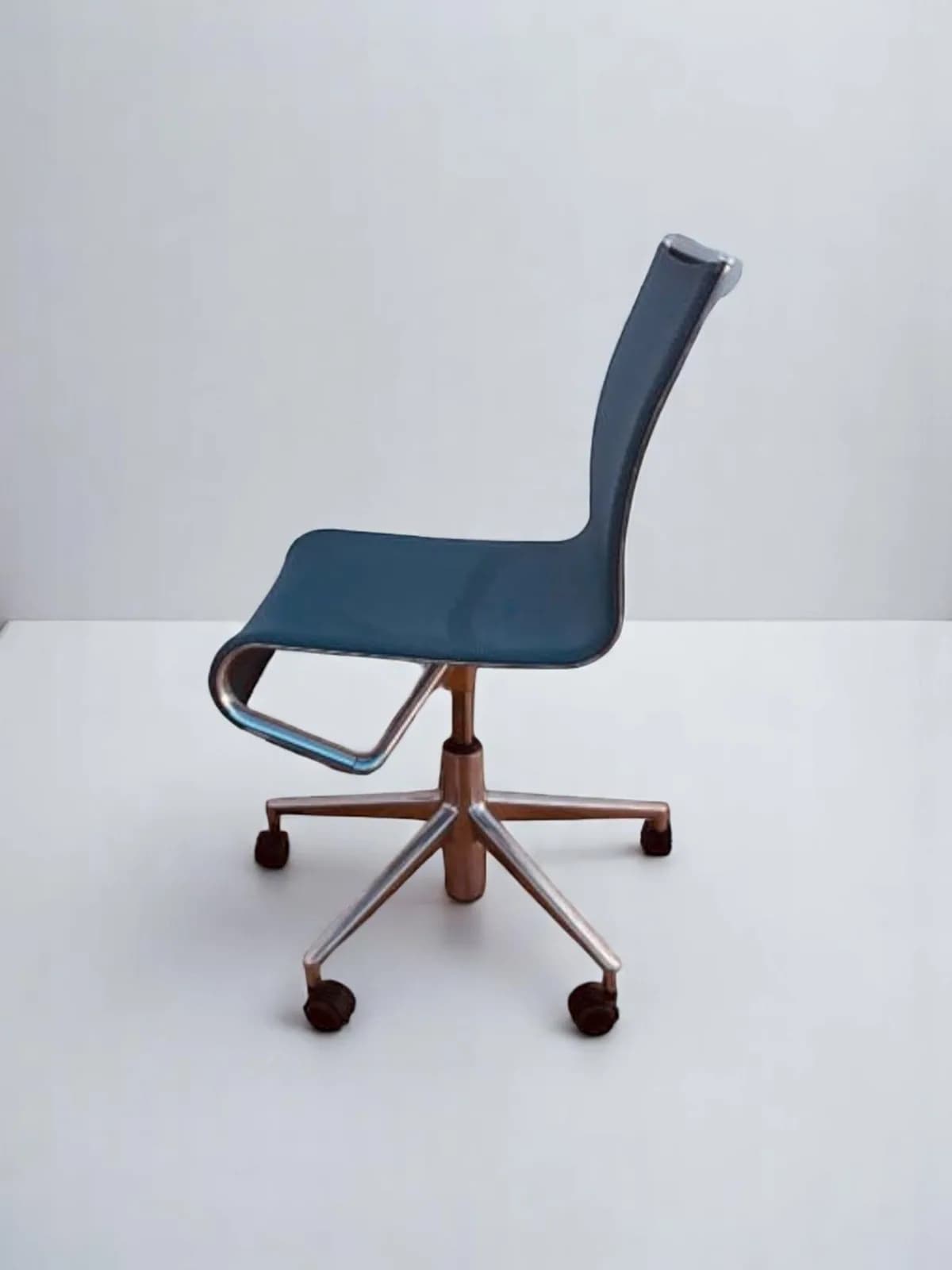 Chaise de bureau Alias Design by Alberto Meda — vue 3