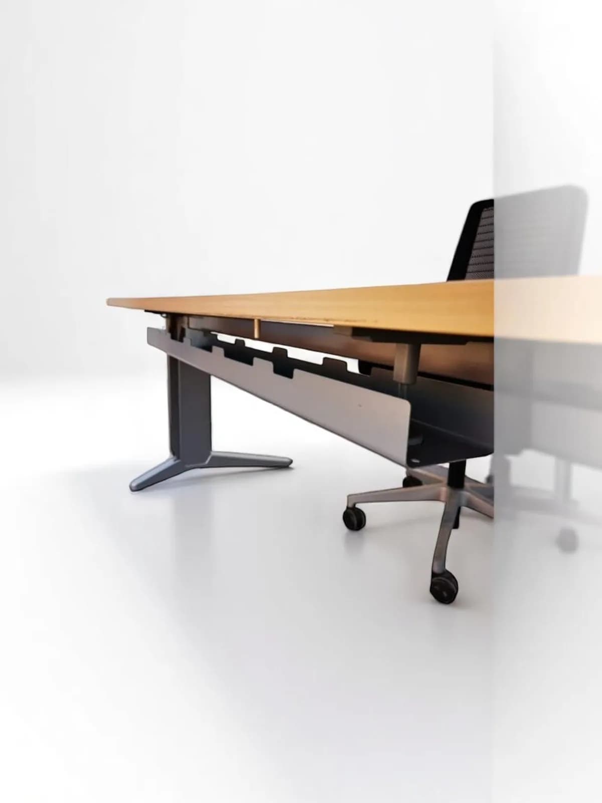 Bureau droit Steelcase passe cable inclu 160x80cm — vue 4