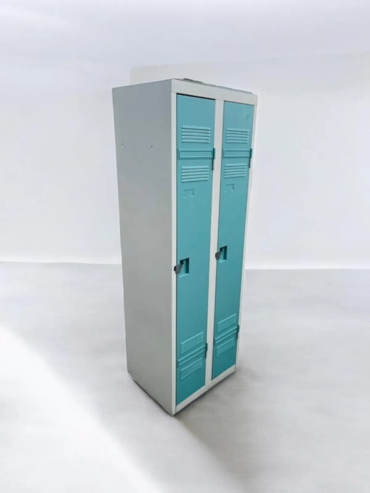 Armoire vestiaire 2 portes en métal atelier — vue 2