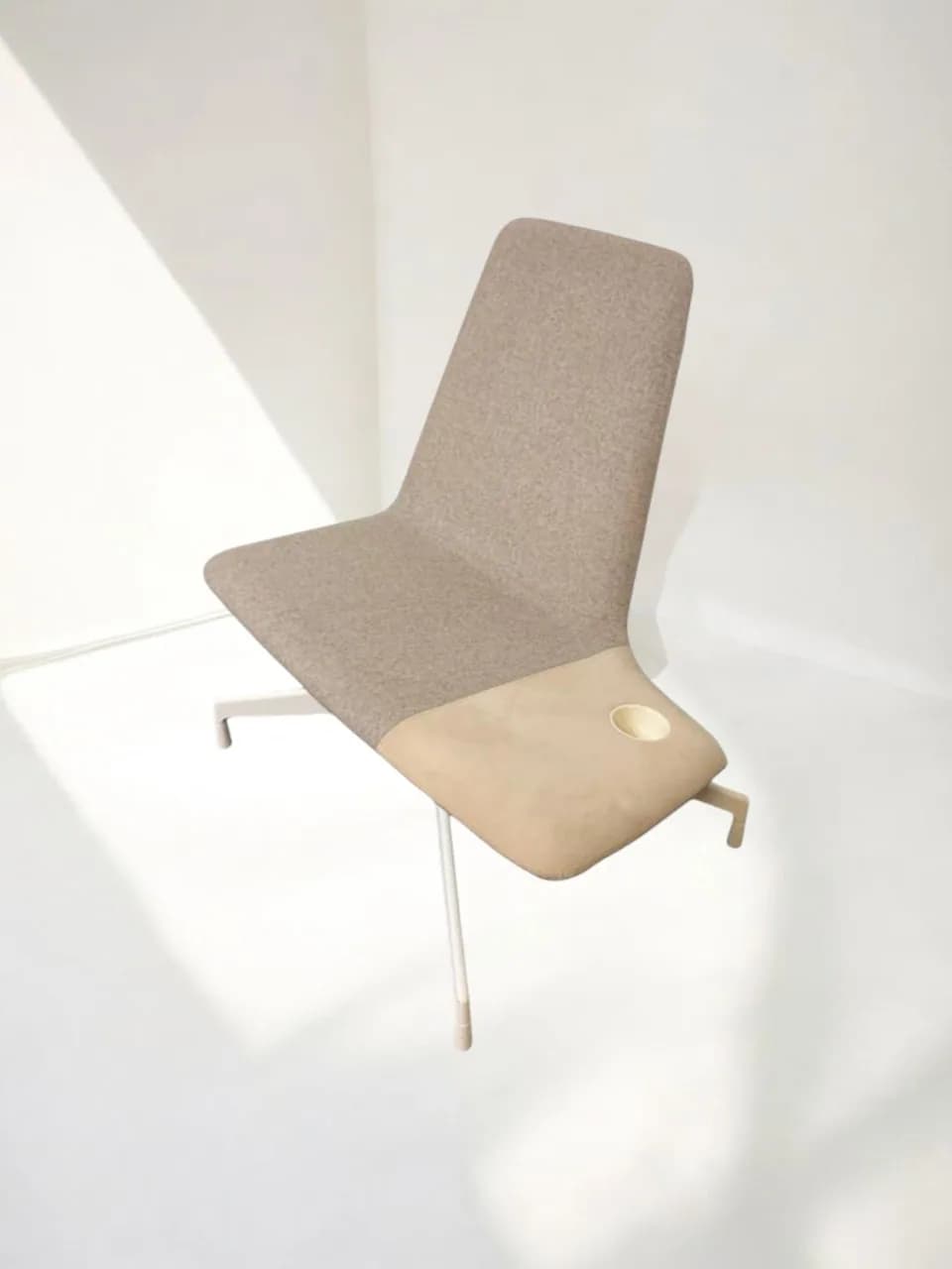Fauteuil visiteur contemporain HARBOR Haworth tissu beige — vue 2