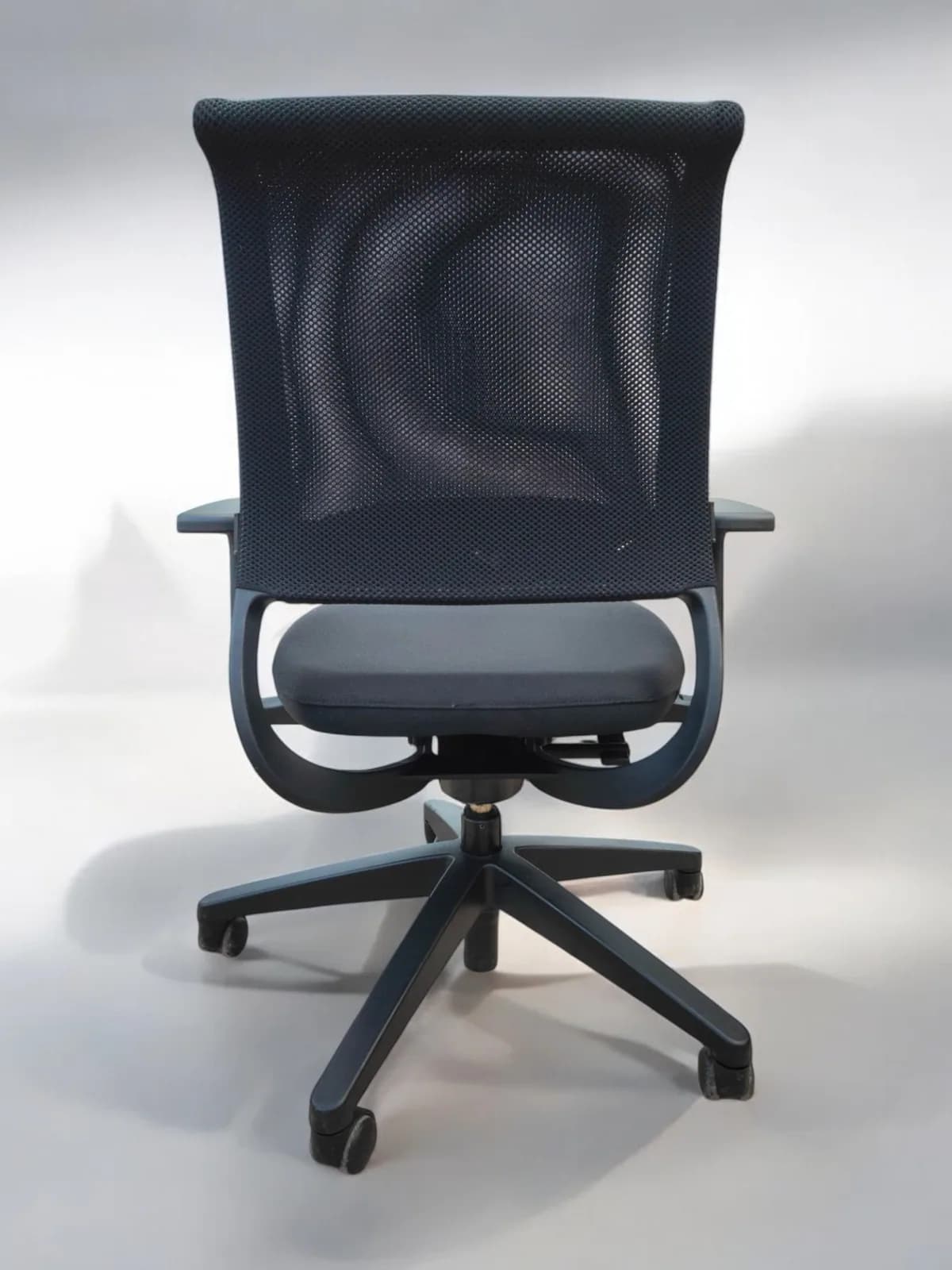 Chaise a roulette Sedus Netwin noir Promo — vue 4