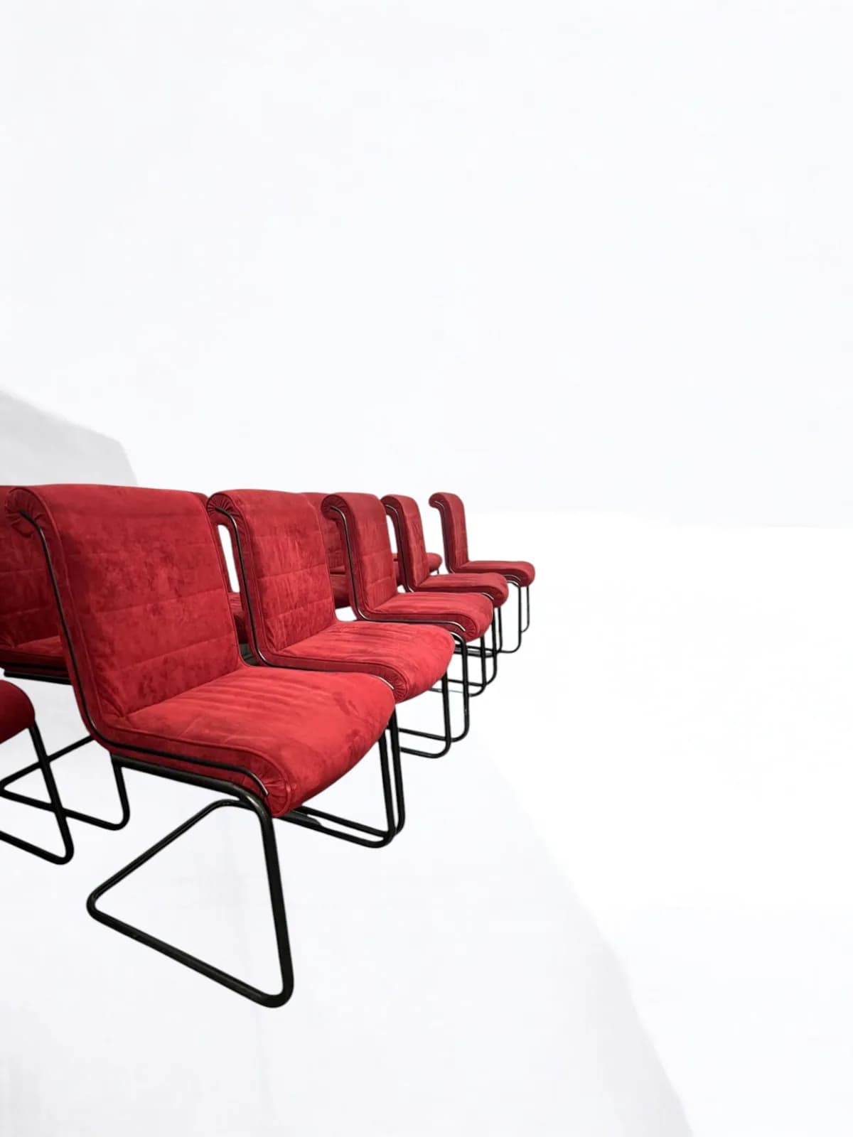 Chaise de conférence Sapper KNOLL en velours rouge — vue 3
