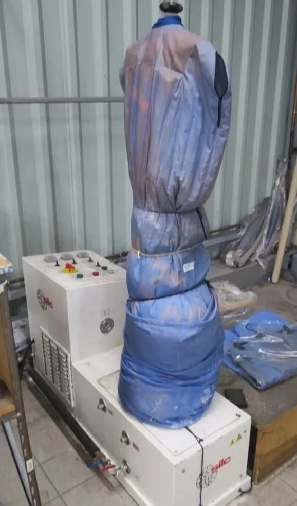 Mannequin vapeur SILC avec chaudière incorporée — vue 4