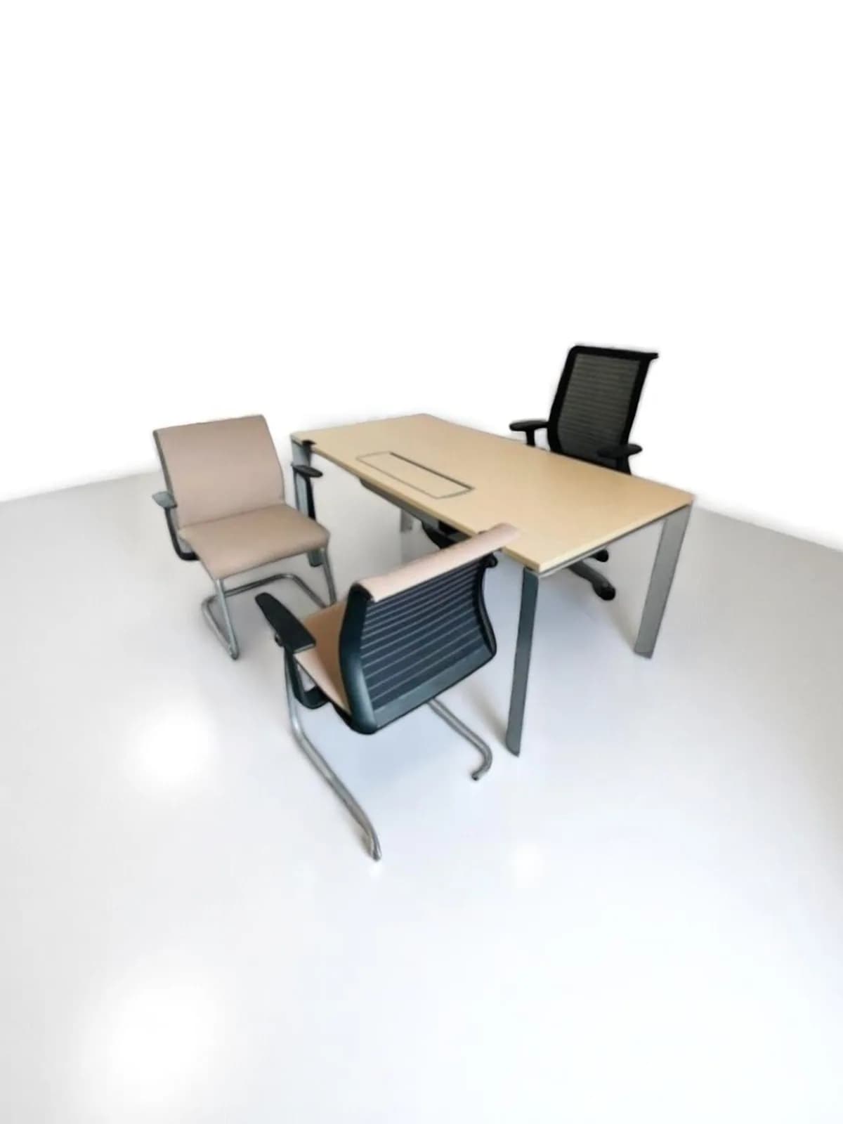 Bureau Steelcase 160x80cm passe câble