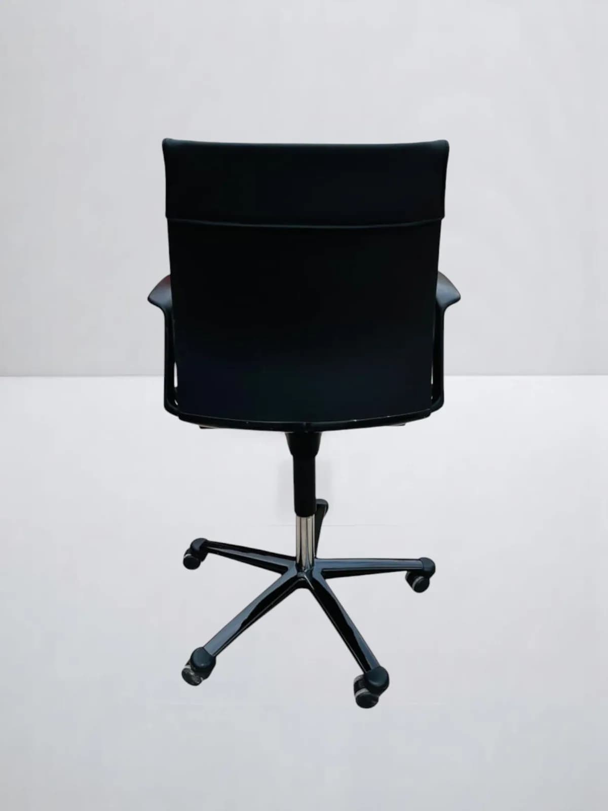 Chaise Wilkhahn Modus à roulette Simili Cuir Noir — vue 3
