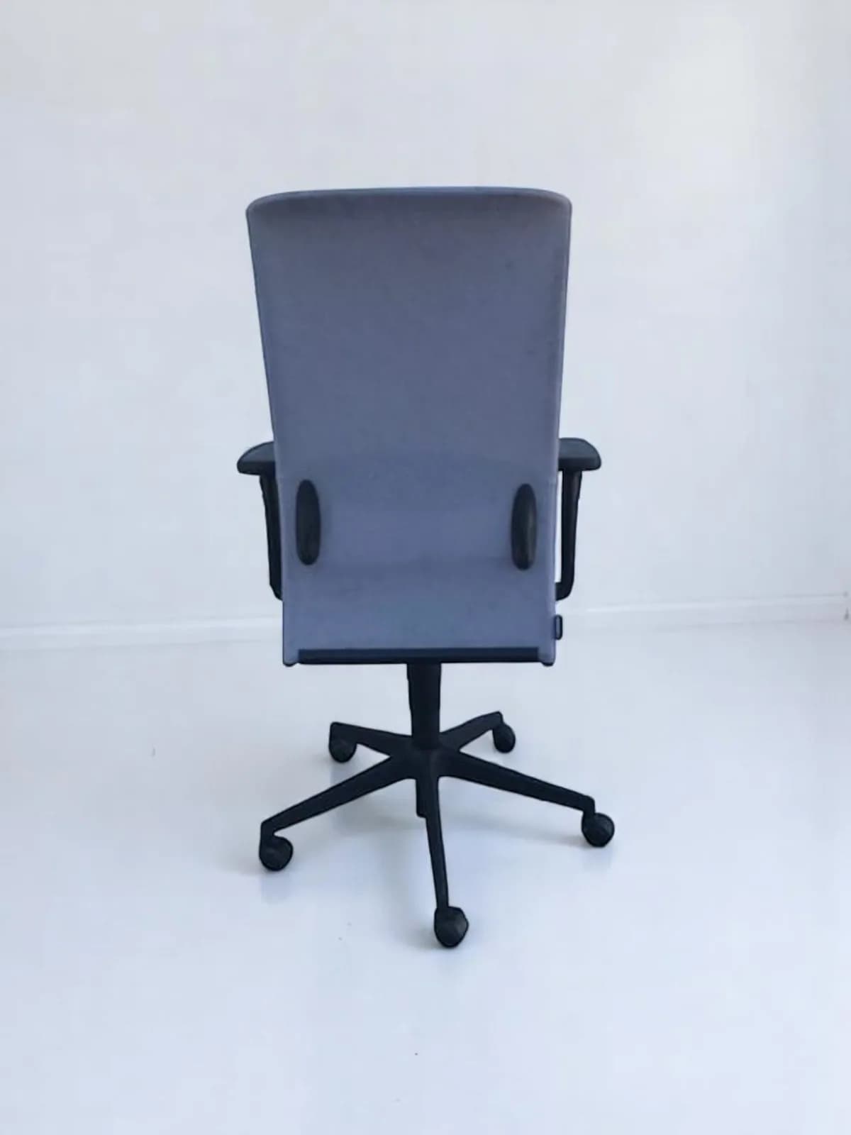 Chaise de bureau Eurosit avec soutien lombaire — vue 3