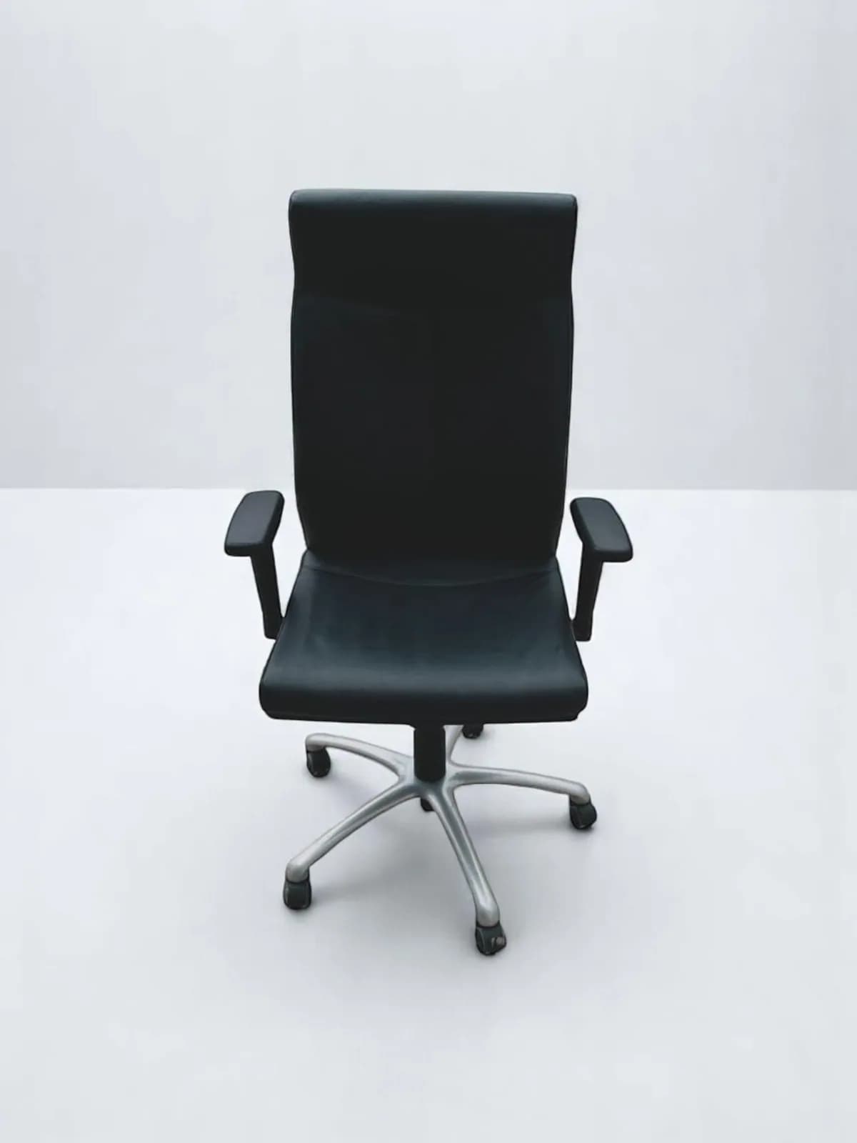 Chaise de bureau simili cuir accoudoir ajustable promo — vue 2