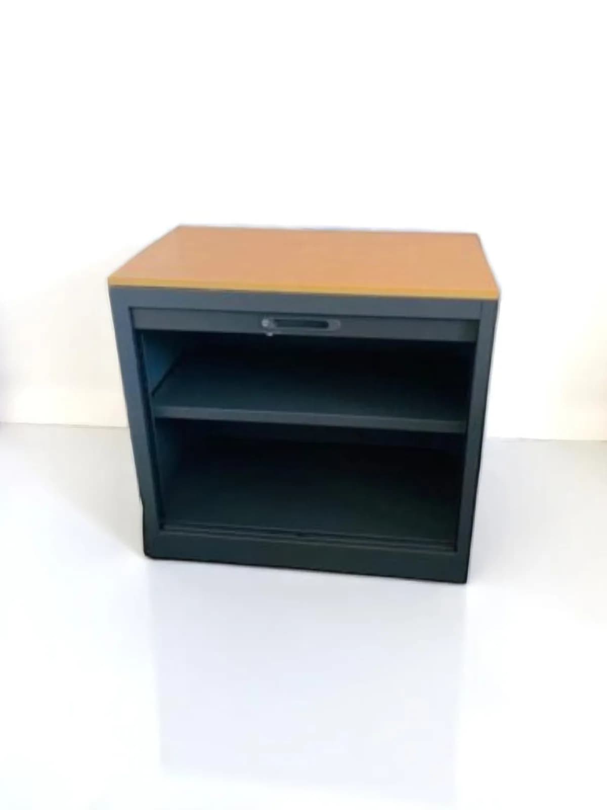 Ensemble bureau Steelcase avec armoire rideaux — vue 3