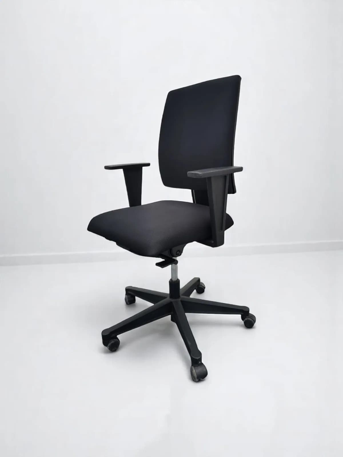 Fauteuil a roulette sedus YEAH — vue 2