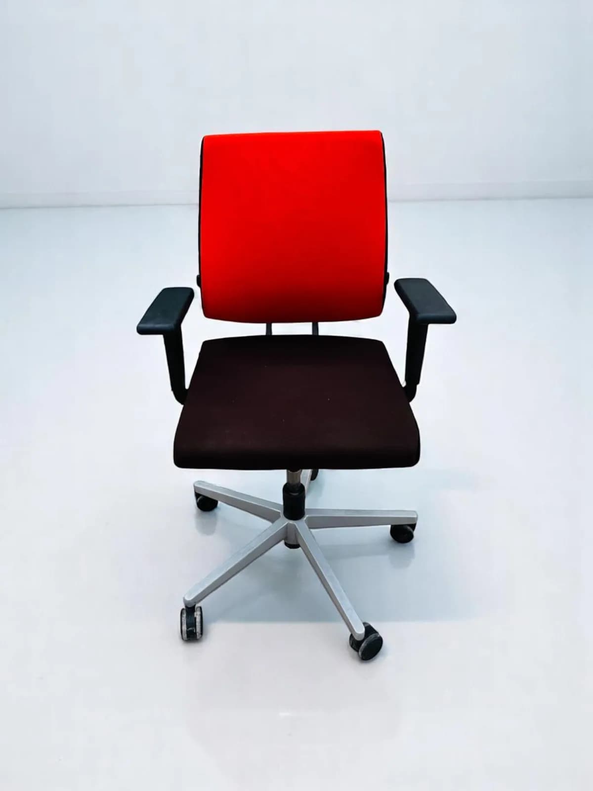 Chaise roulette Sedus Black Dot soutien lombaire Chaise roulette Sedus Black Dot soutien lombaire