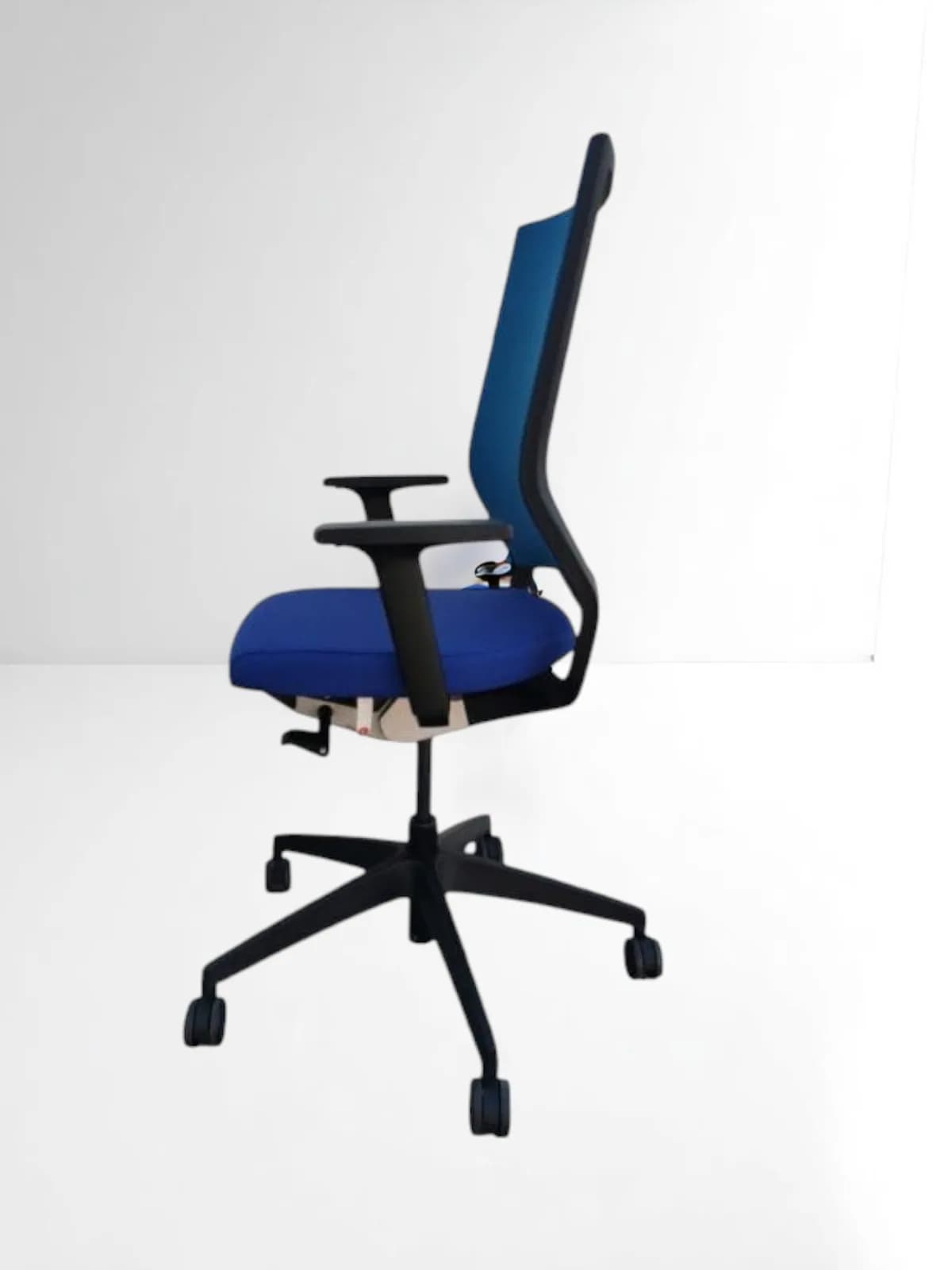 Sedus quarterback chaise a roulette couleur bleu — vue 2