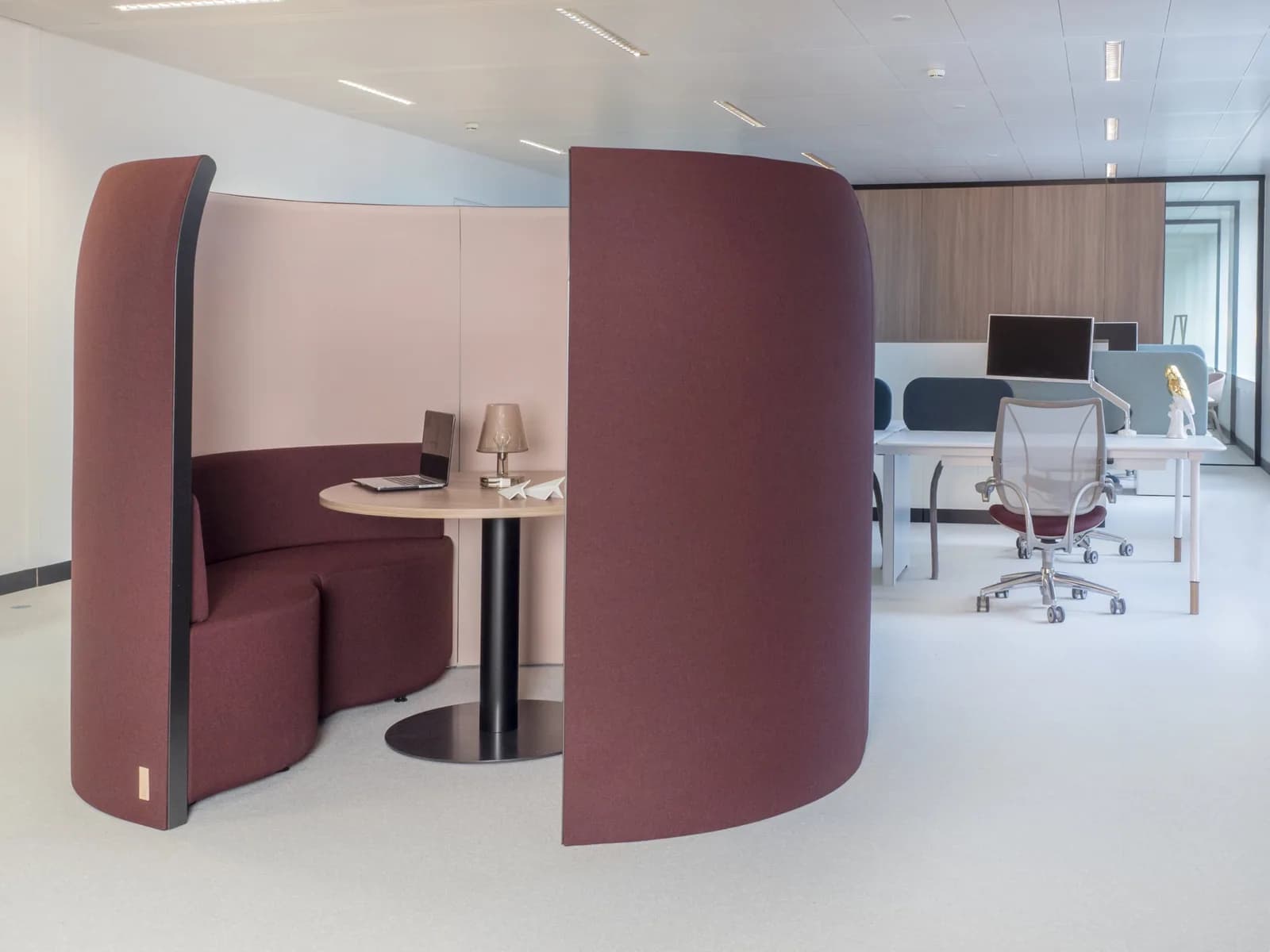 Espace travail alcôve acoustique Pentagone Cider — vue 2
