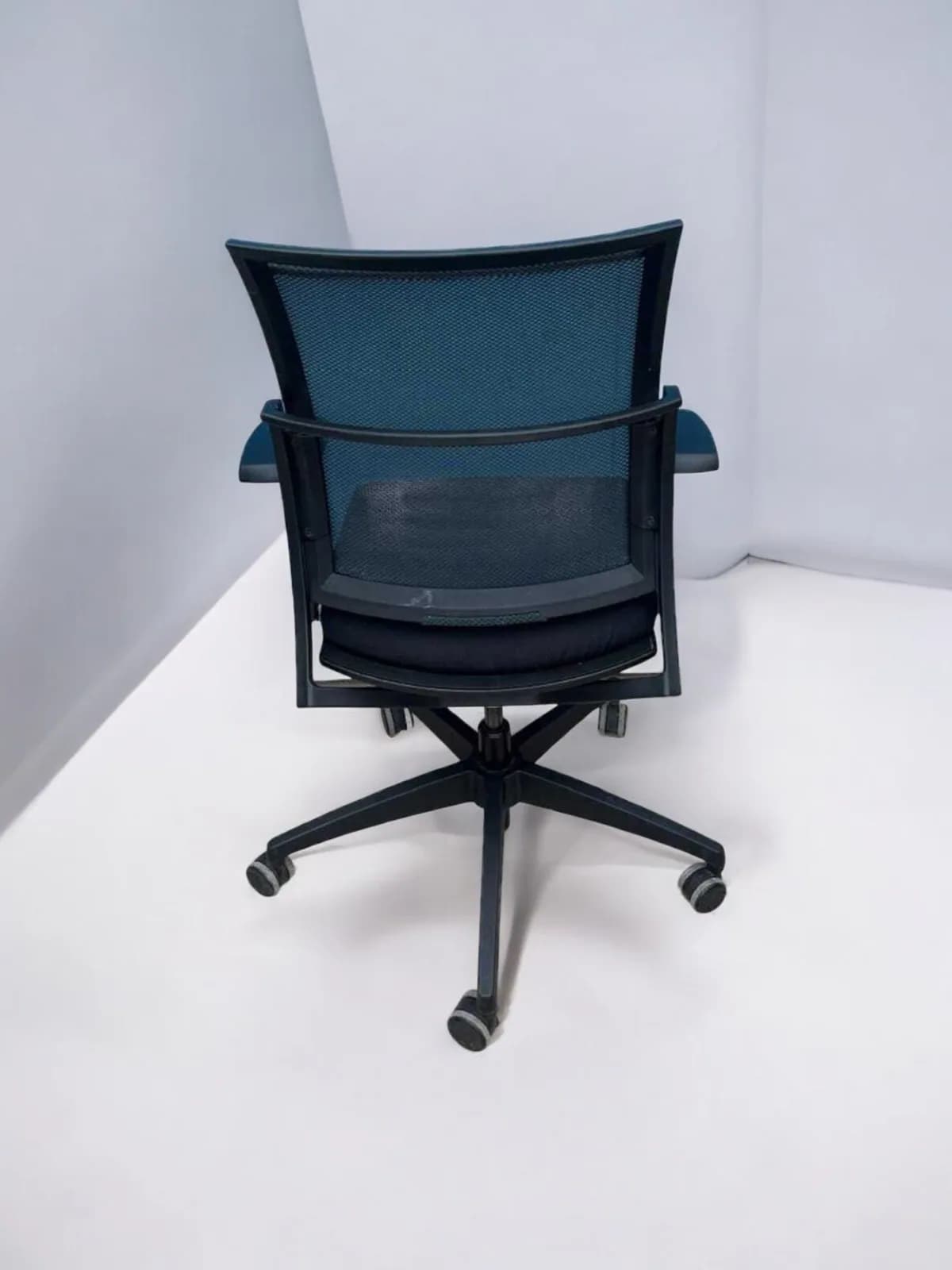 Fauteuil ergonomique Magencia sitage résille promo — vue 3