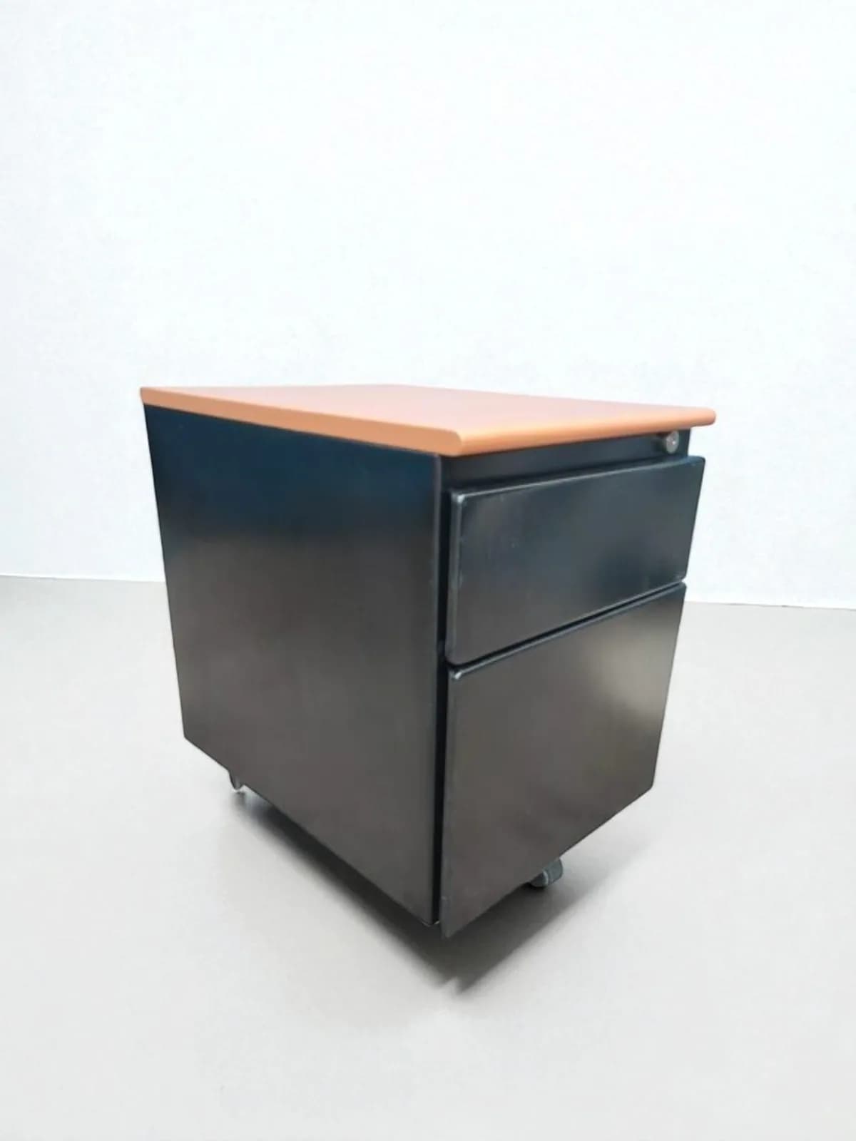 Caisson Steelcase Noir à 2 Tiroirs avec Clé — vue 2