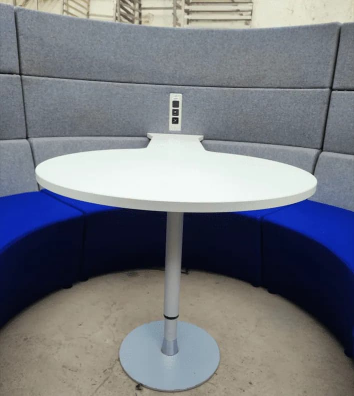 Alcôve Acoustique Circulaire pour Réunion avec Table — vue 4