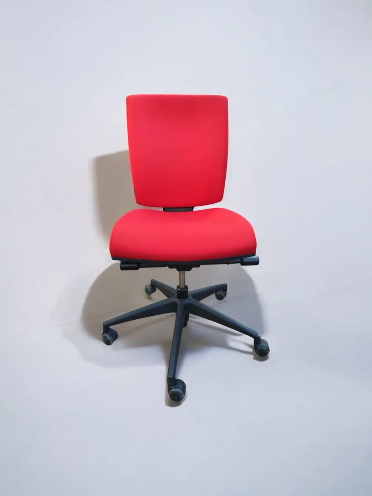 Chaise de bureau Navaille rouge sans accoudoirs