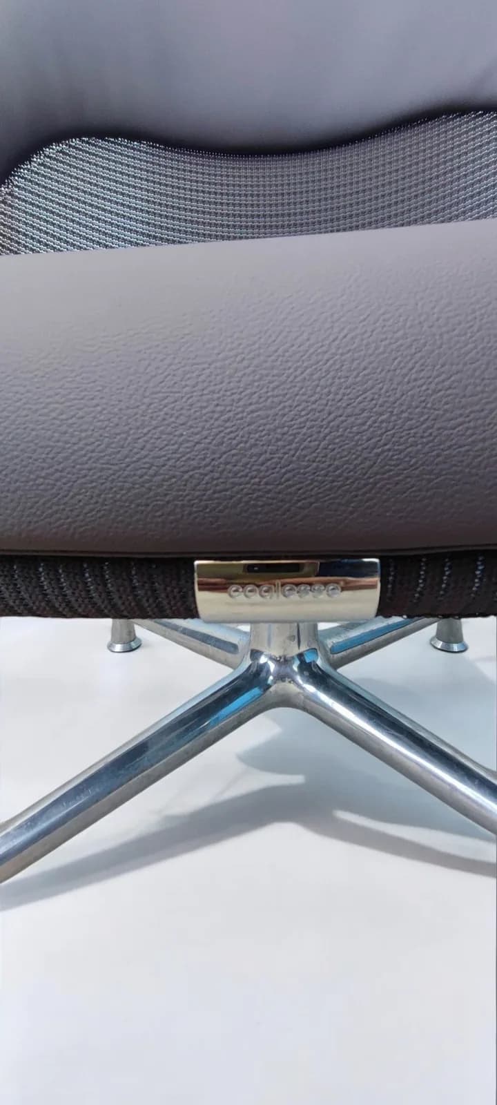 Fauteuil Pivotant Coalesse by Steelcase cuir marron — vue 5