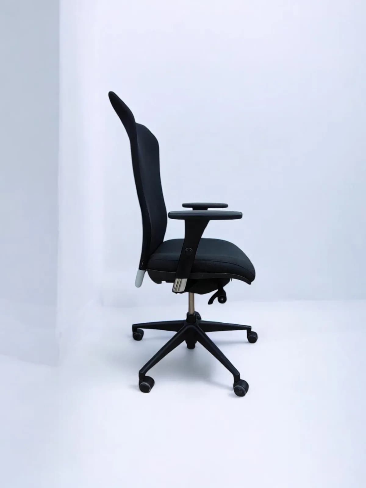 Chaise de bureau Navaille en résille assise noir — vue 3