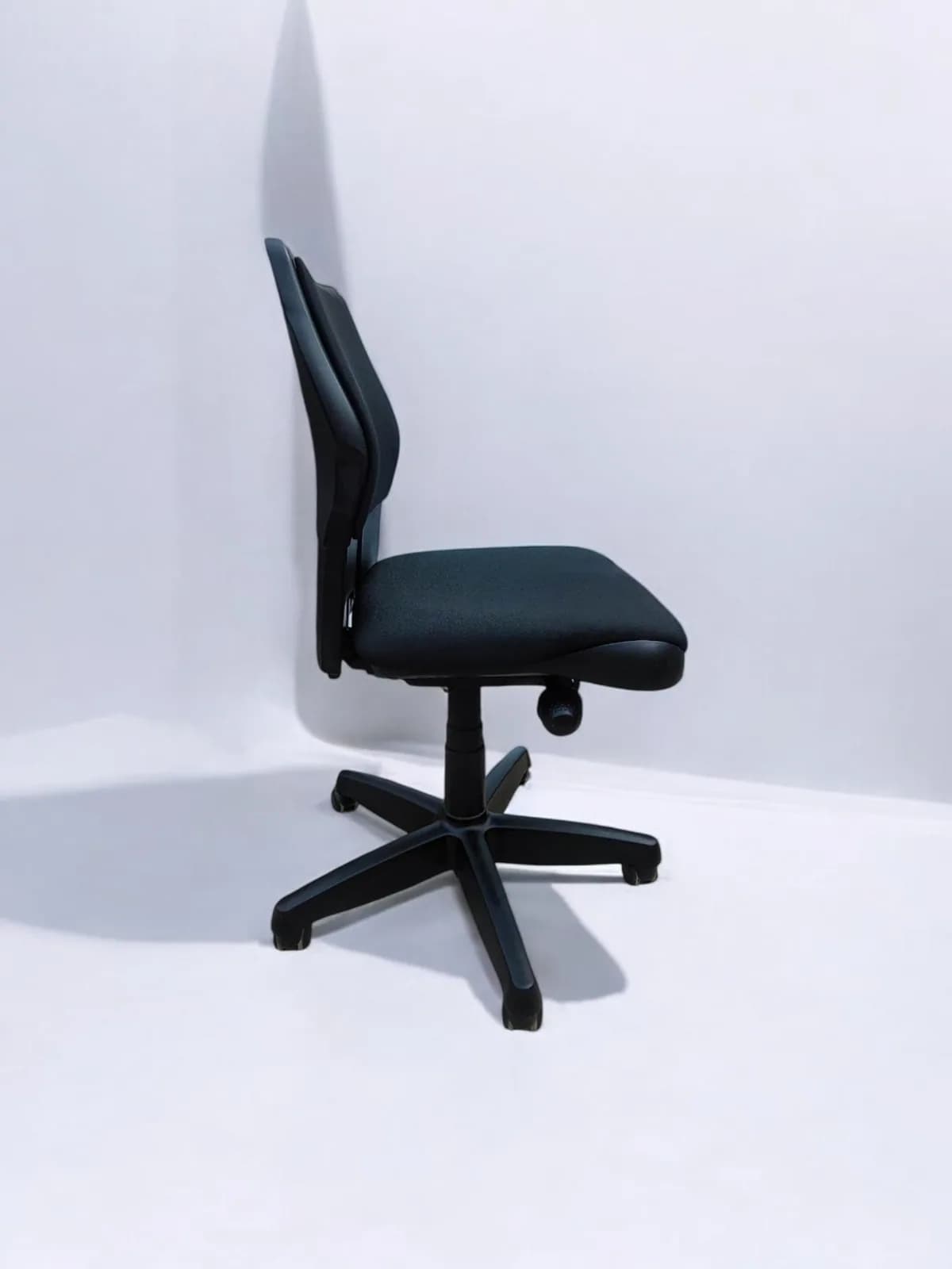 Chaise à roulette Steelcase Strafor sans accoudoirs — vue 4