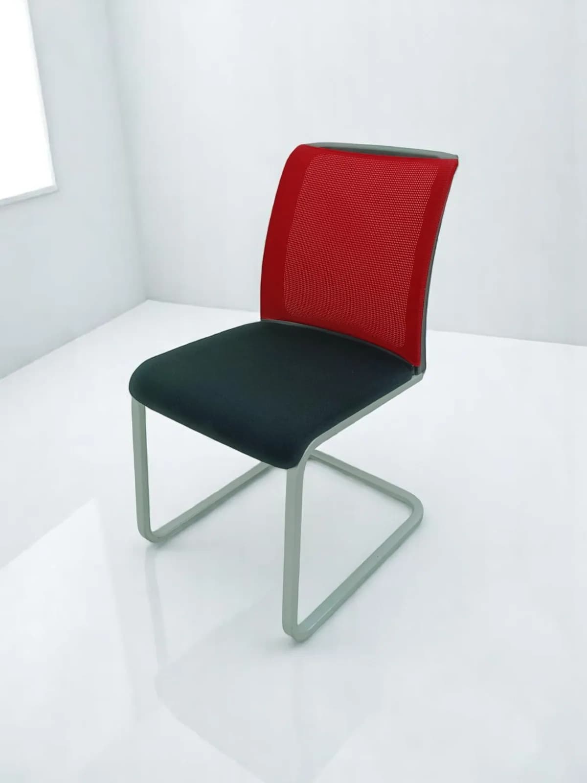 Chaise visiteur Steelcase reply luge rouge — vue 2