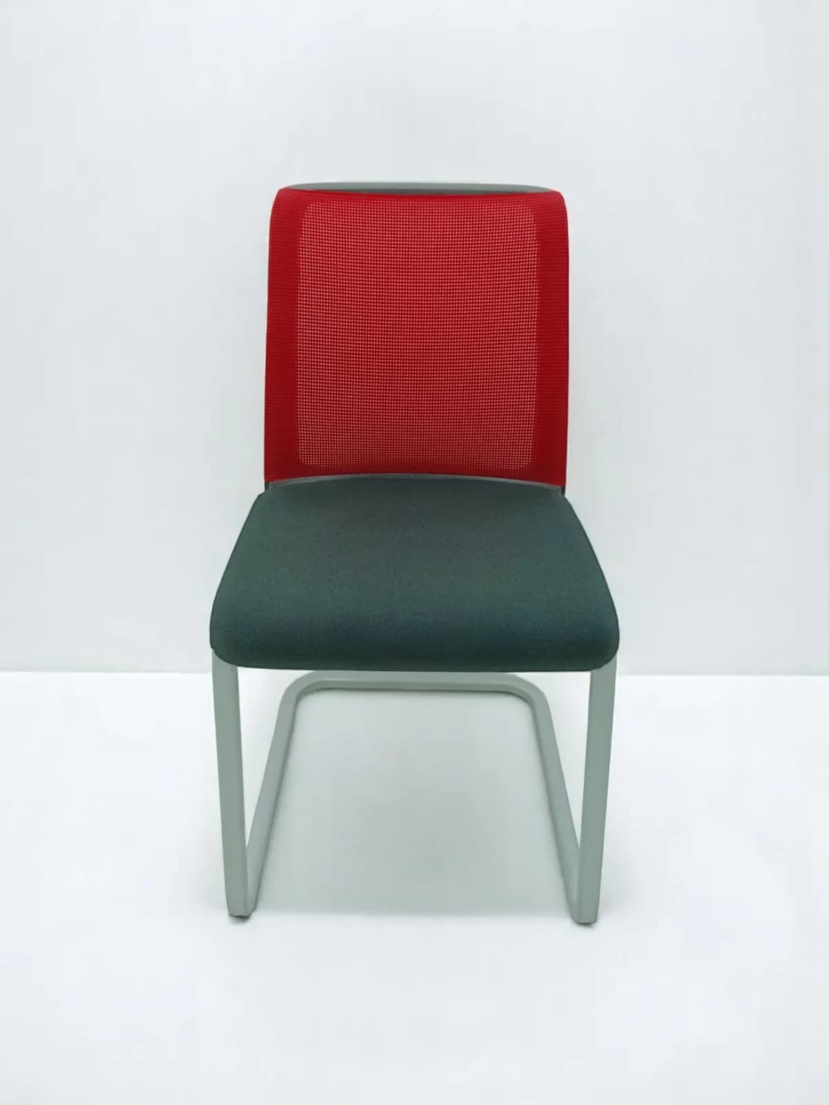 Chaise visiteur Steelcase reply luge rouge