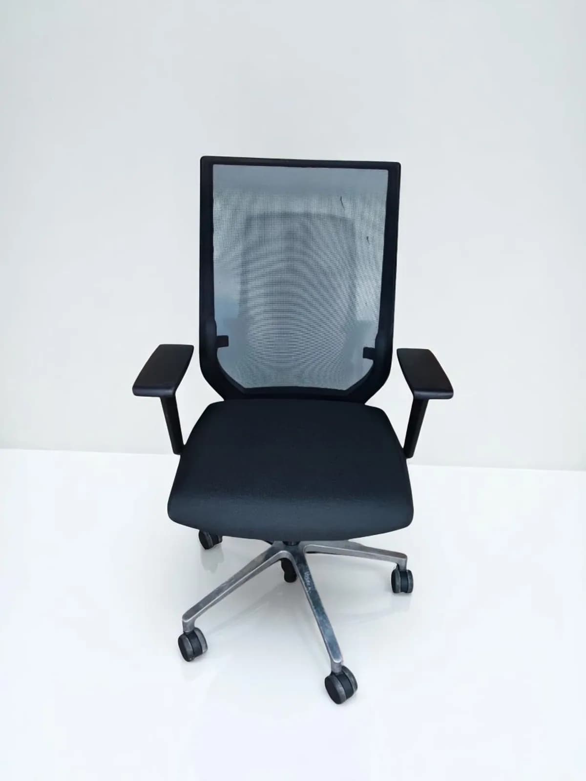 Chaise à roulettes Forma 5 4D mesh