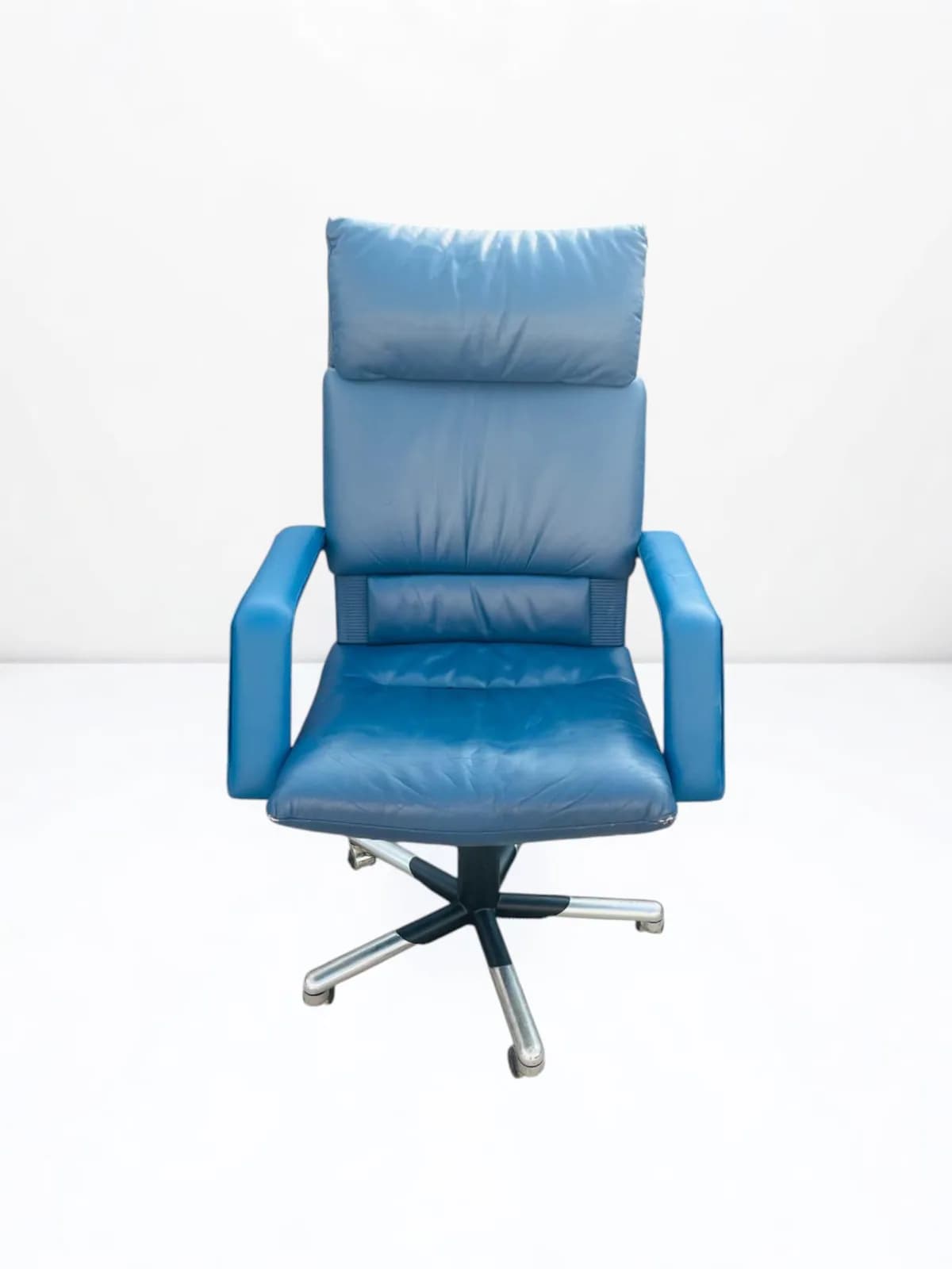 FAUTEUIL DIRECTION VITRA DESIGN MARIO BELLINI CUIR BLEU — vue 3