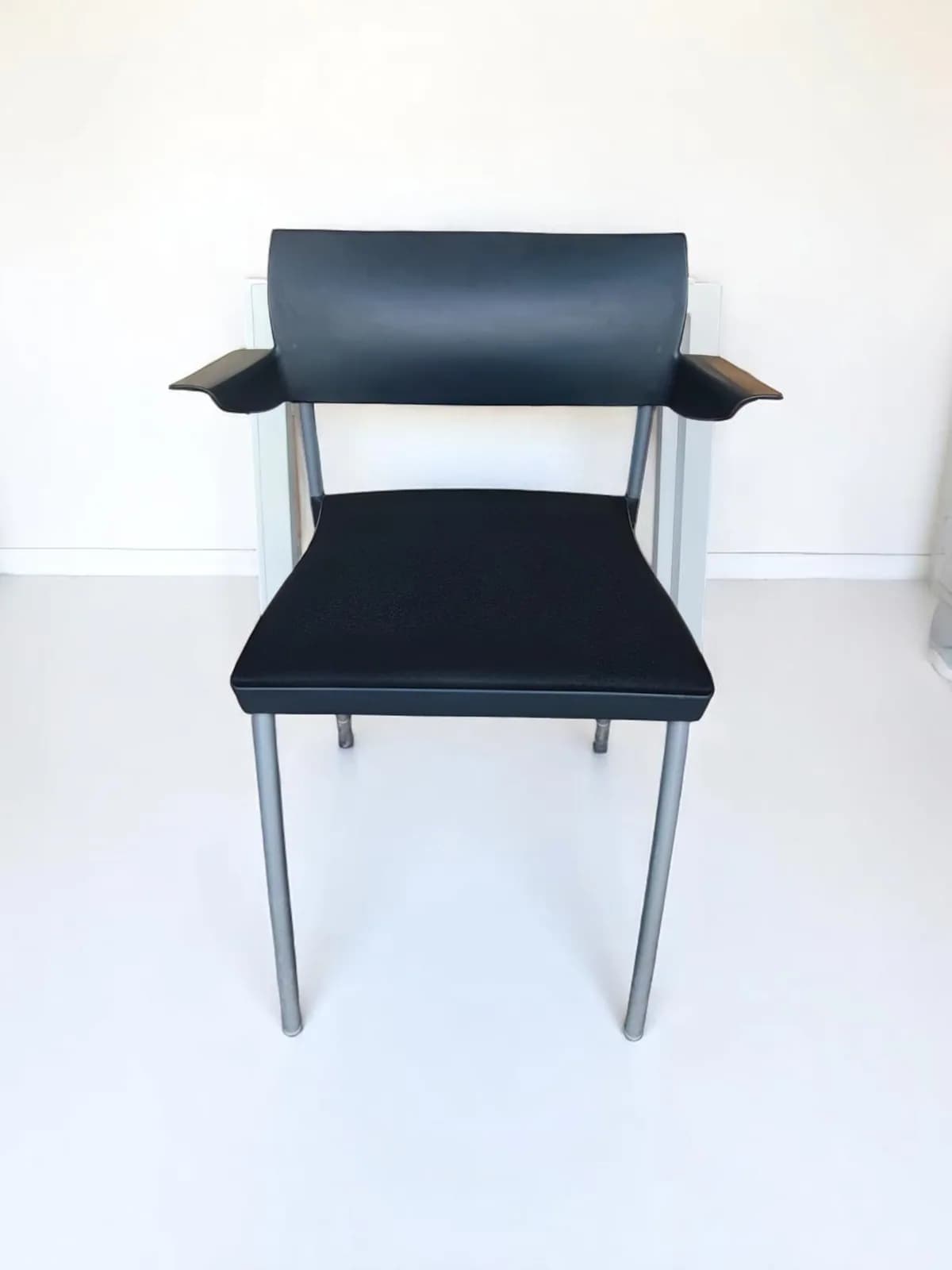 Lot 5 chaises kinnarps Square One Noir — vue 2