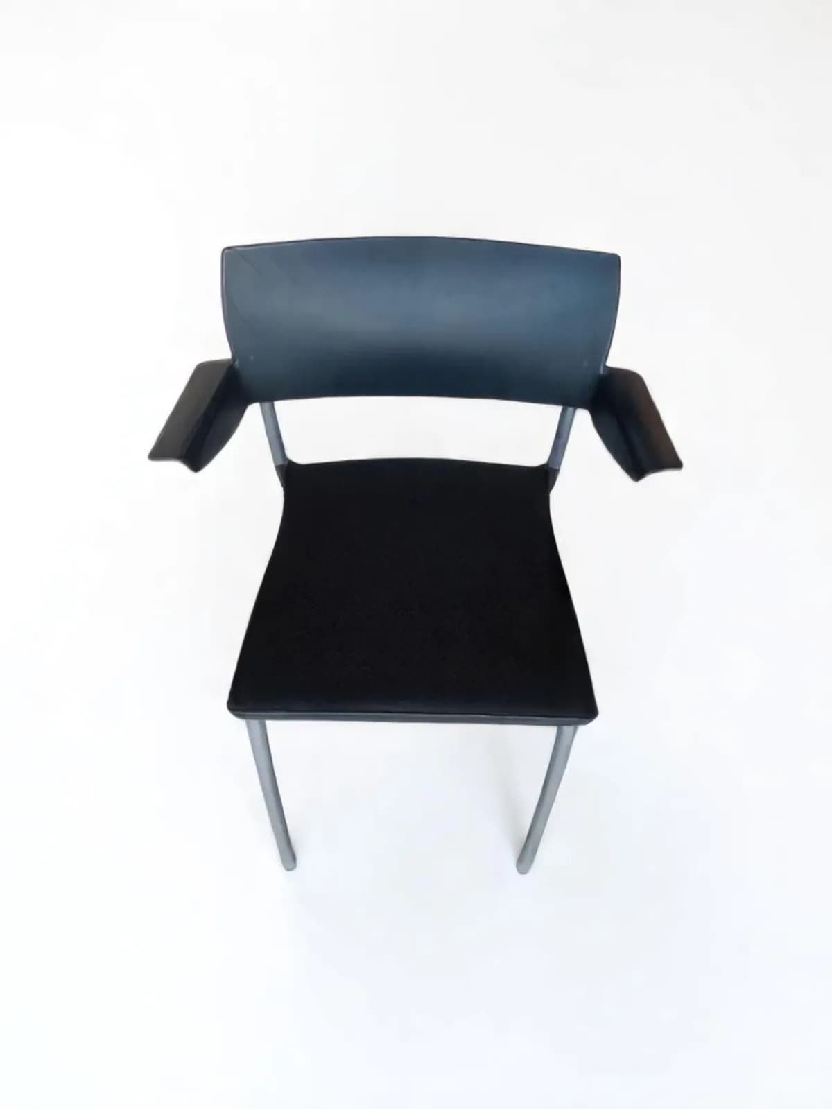 Lot 5 chaises kinnarps Square One Noir — vue 3