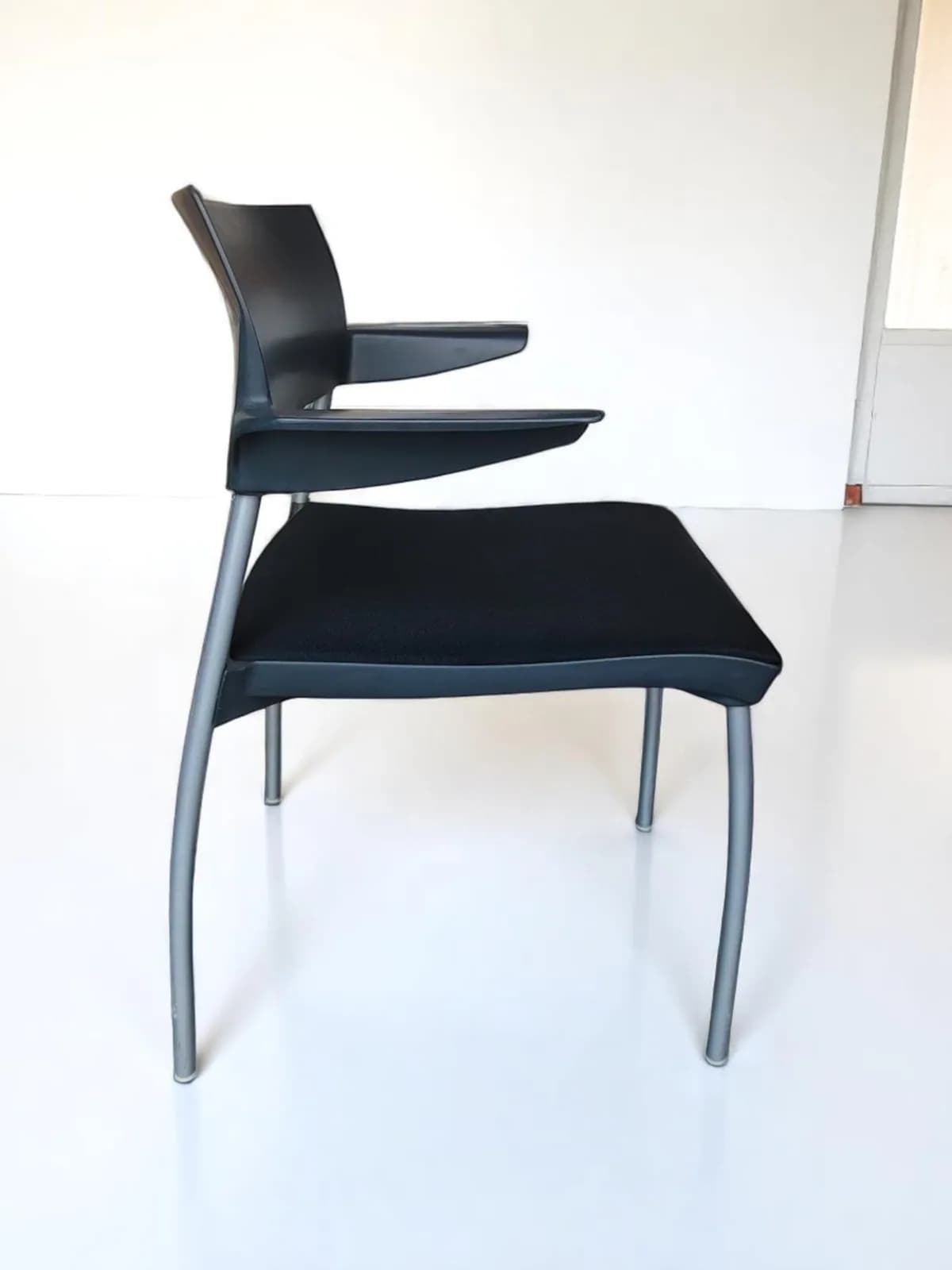 Lot 5 chaises kinnarps Square One Noir — vue 4
