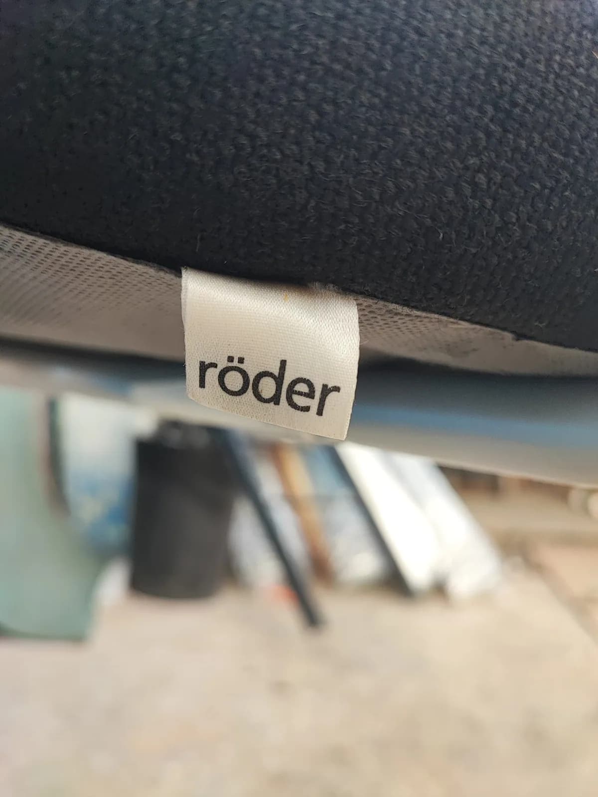Chaise visiteur Röder tissu noir promo — vue 3
