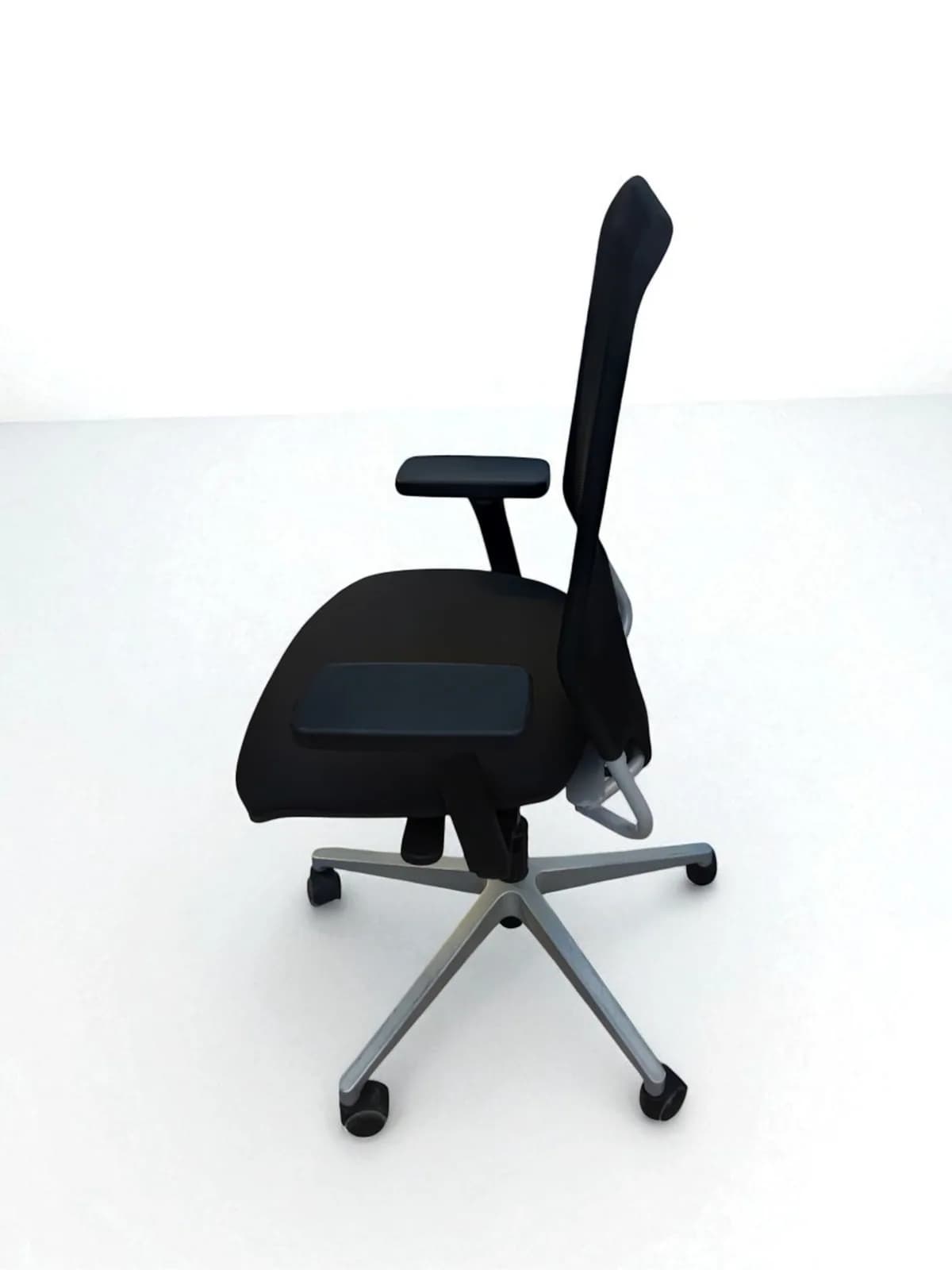 Chaise a roulette Sokoa accoudoir ajustable dossier mesh — vue 3