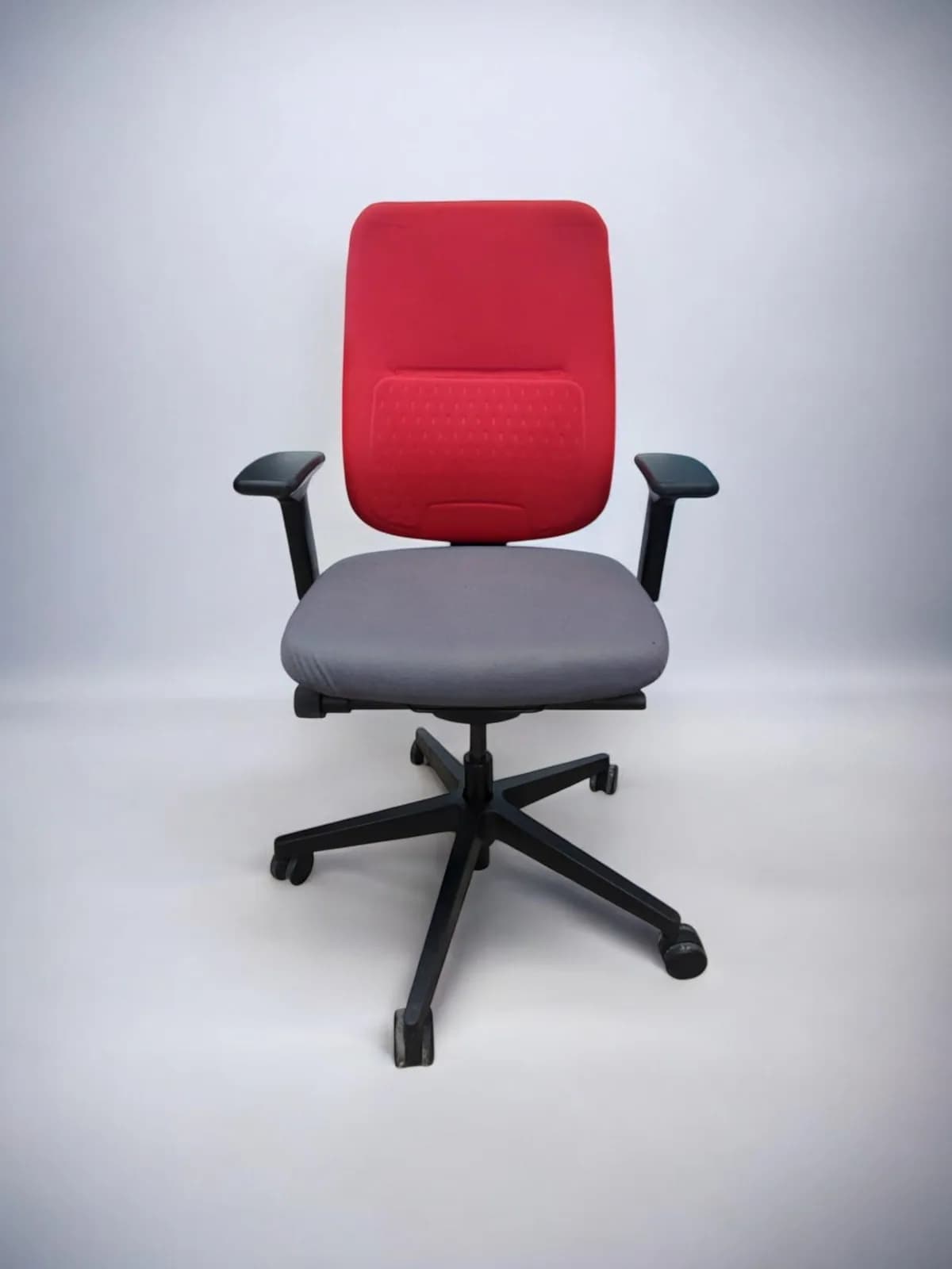 Chaise à roulette Steelcase reply Gris/rouge Chaise à roulette Steelcase reply Gris/rouge