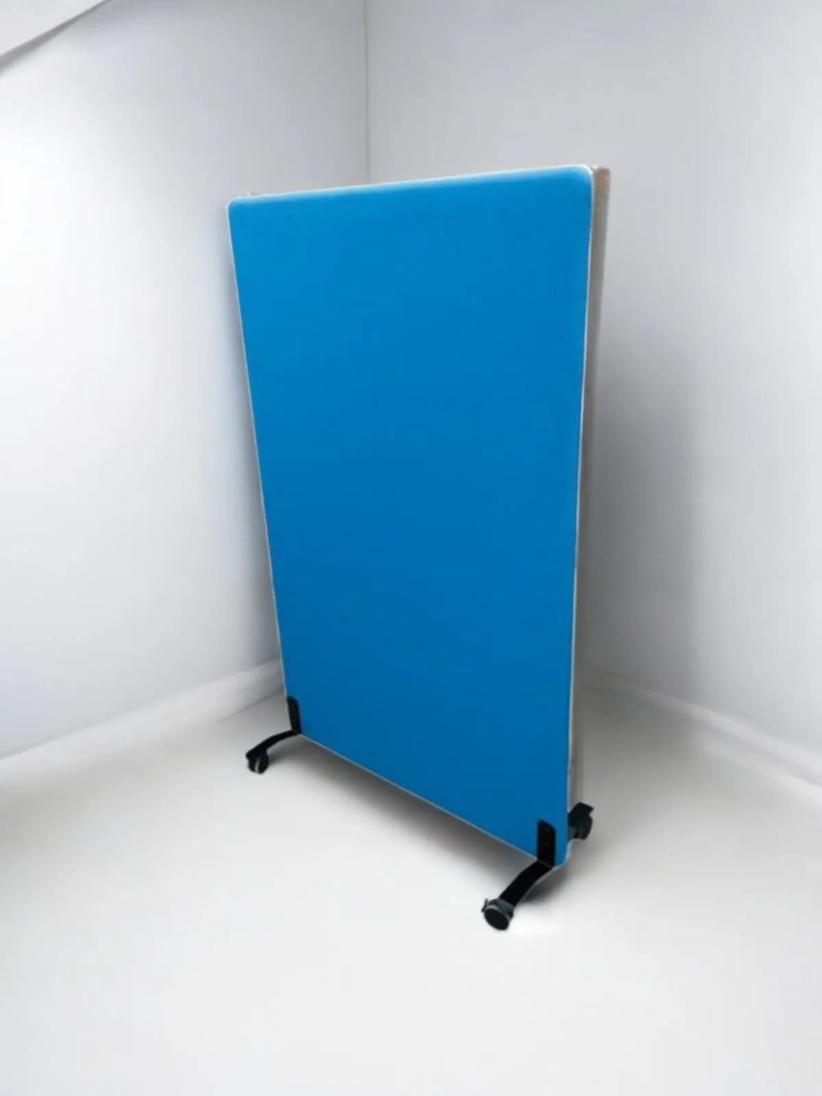 Cloison de bureau phonique sur roue Gotessons tissu bleu