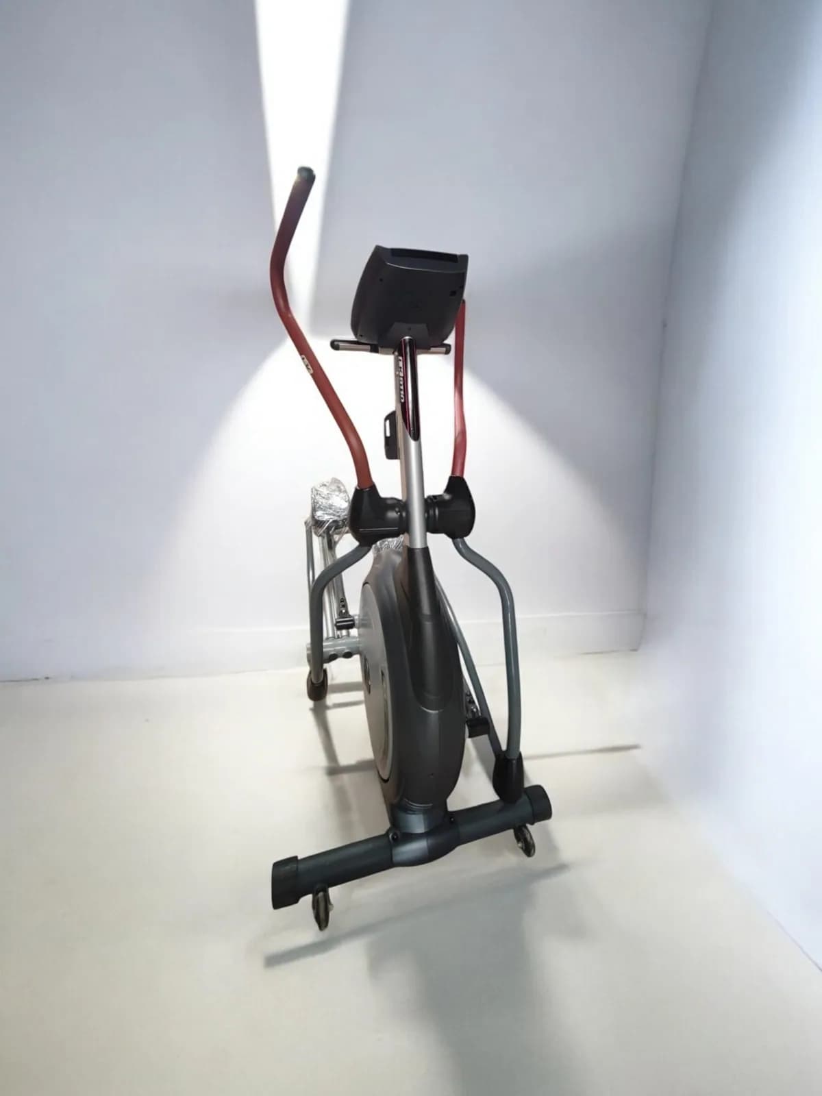 VÉLO ELLIPTIQUE PROFESSIONNEL LK 8110 — vue 3