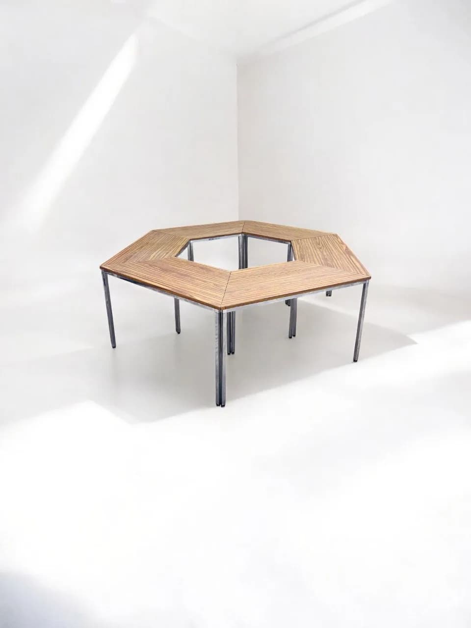 Lot de 6 tables trapézoïdales modulables couleur bois