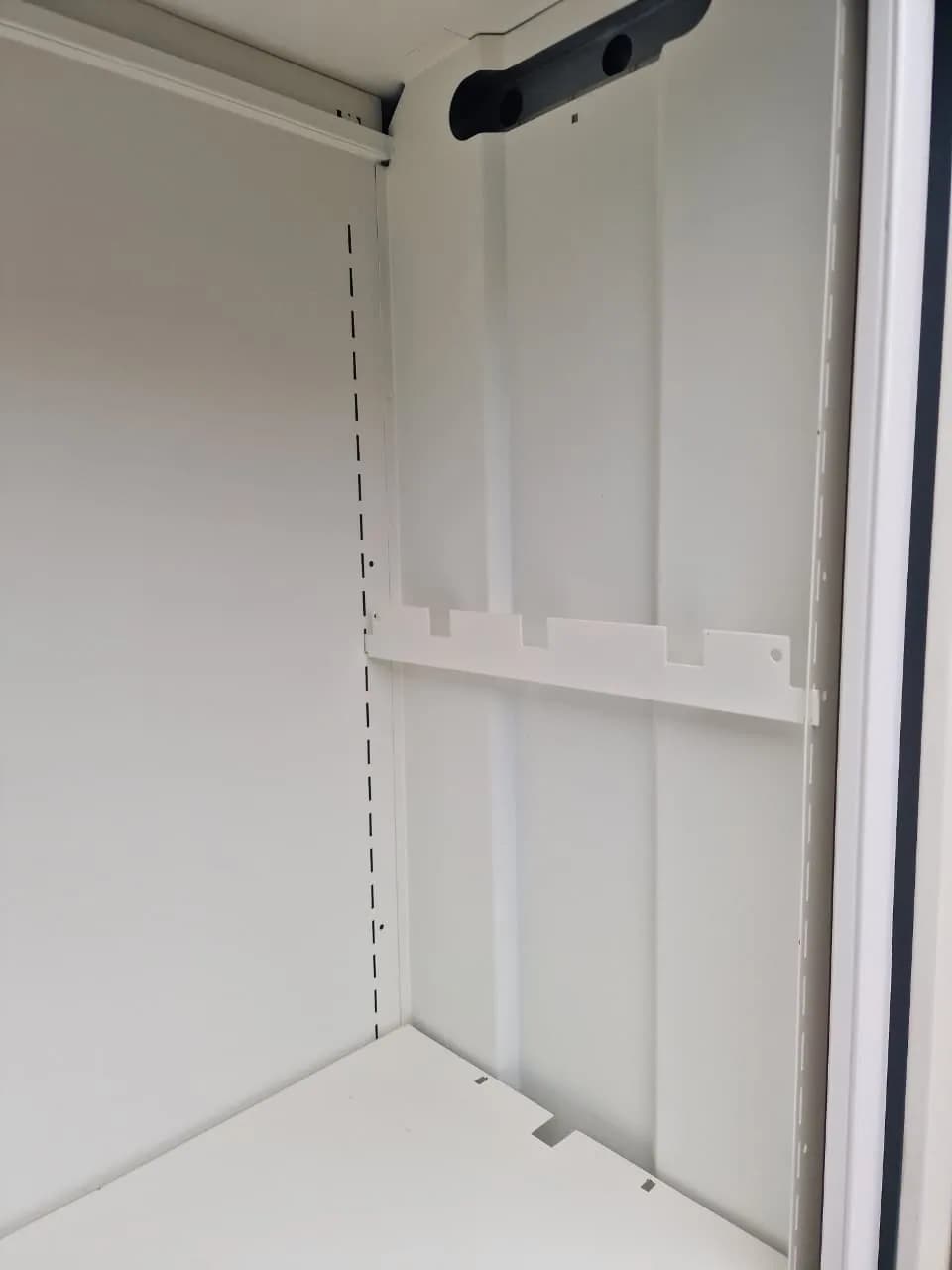 Armoire haute blanche métallique 100x200cm à rideau — vue 8