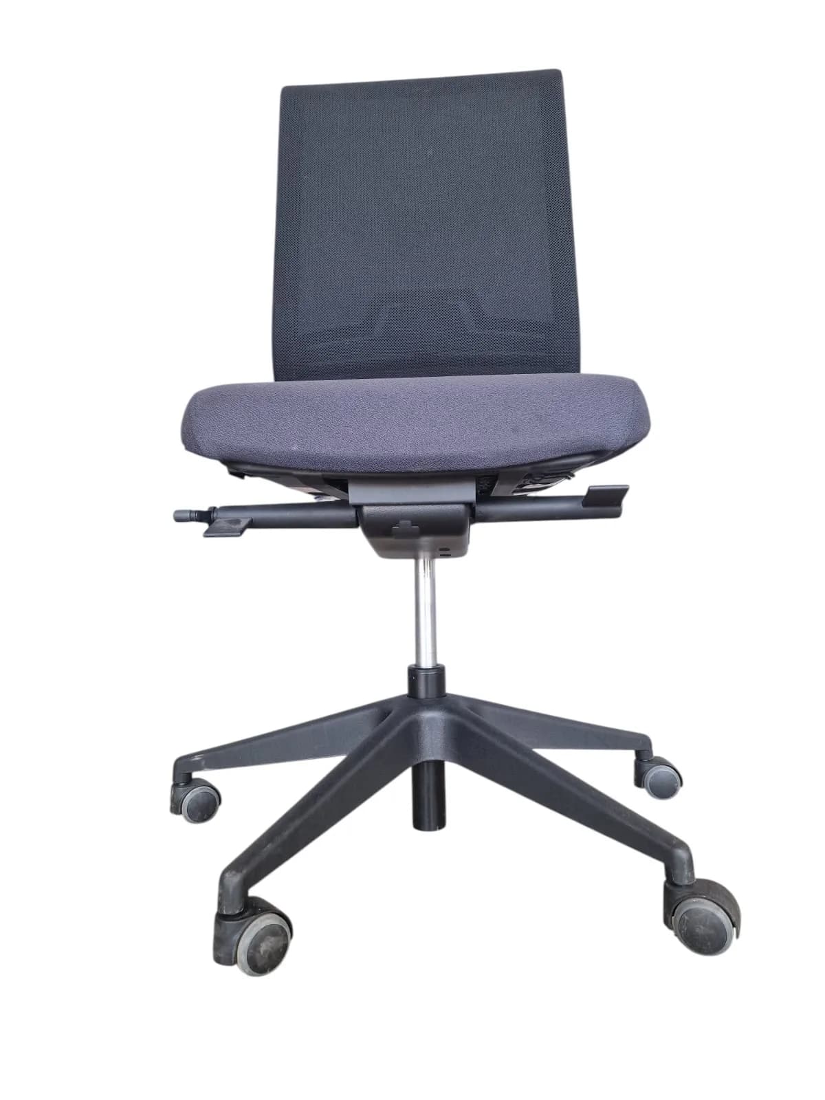 Chaise de bureau Eurosit Derby II assise taupe — vue 3