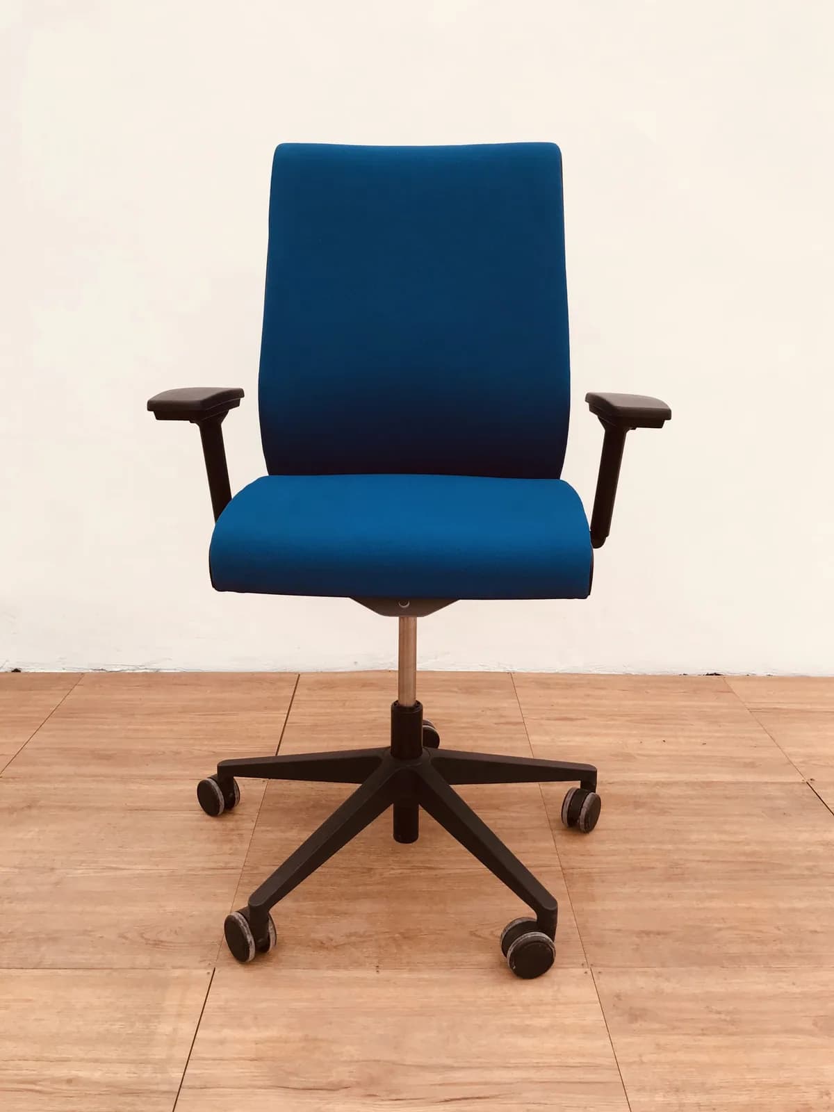 Chaise de bureau Steelcase thinks bleu Chaise de bureau Steelcase thinks bleu